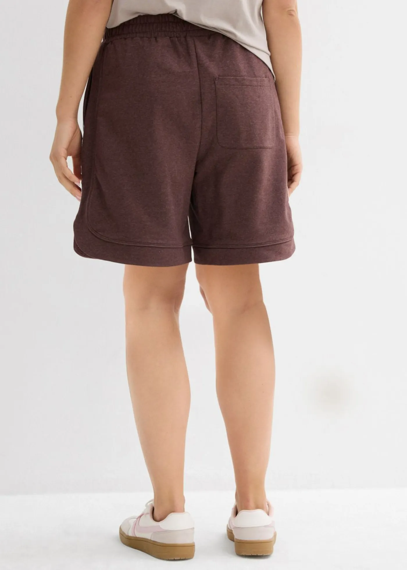 Mujer bonprix bonprix Pantalón corto de chándal de mezcla de algodón con corte ancho