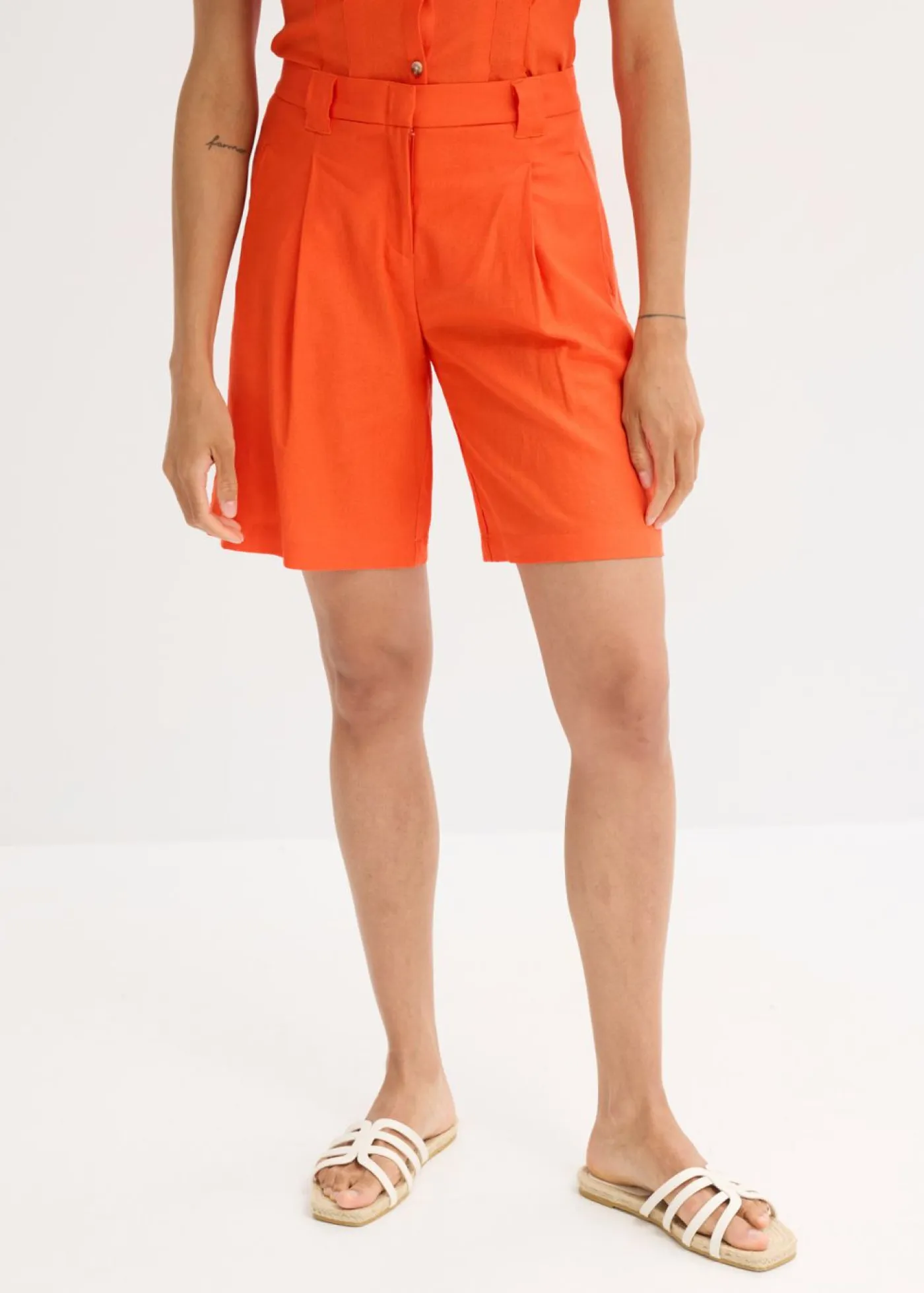 Mujer bonprix bonprix Pantalón corto de mezcla de lino ligero