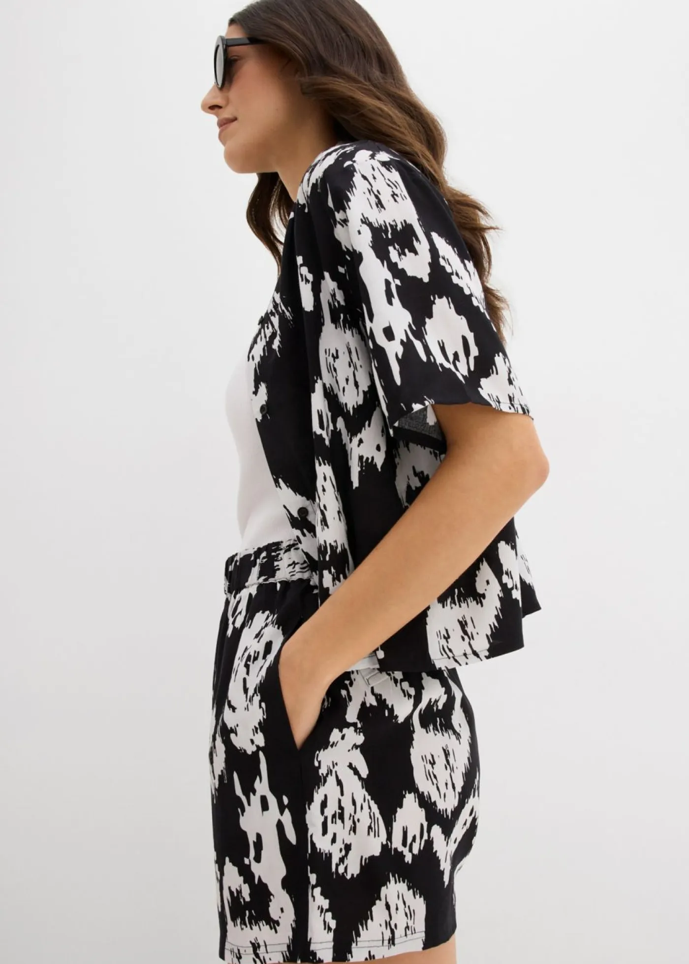 Mujer bonprix bonprix Pantalón corto de viscosa con cinturilla cómoda