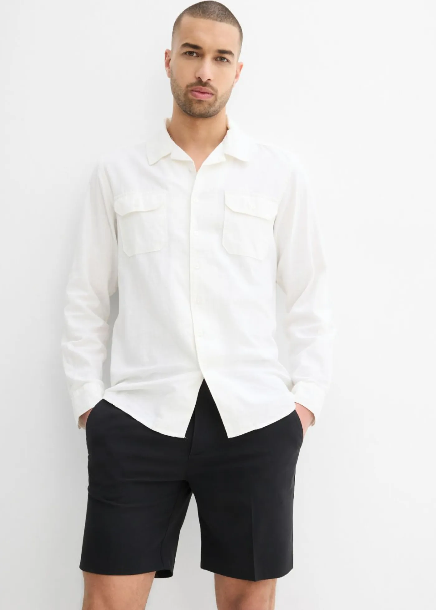 Hombre bonprix bonprix Pantalón corto elegante con corte relajado