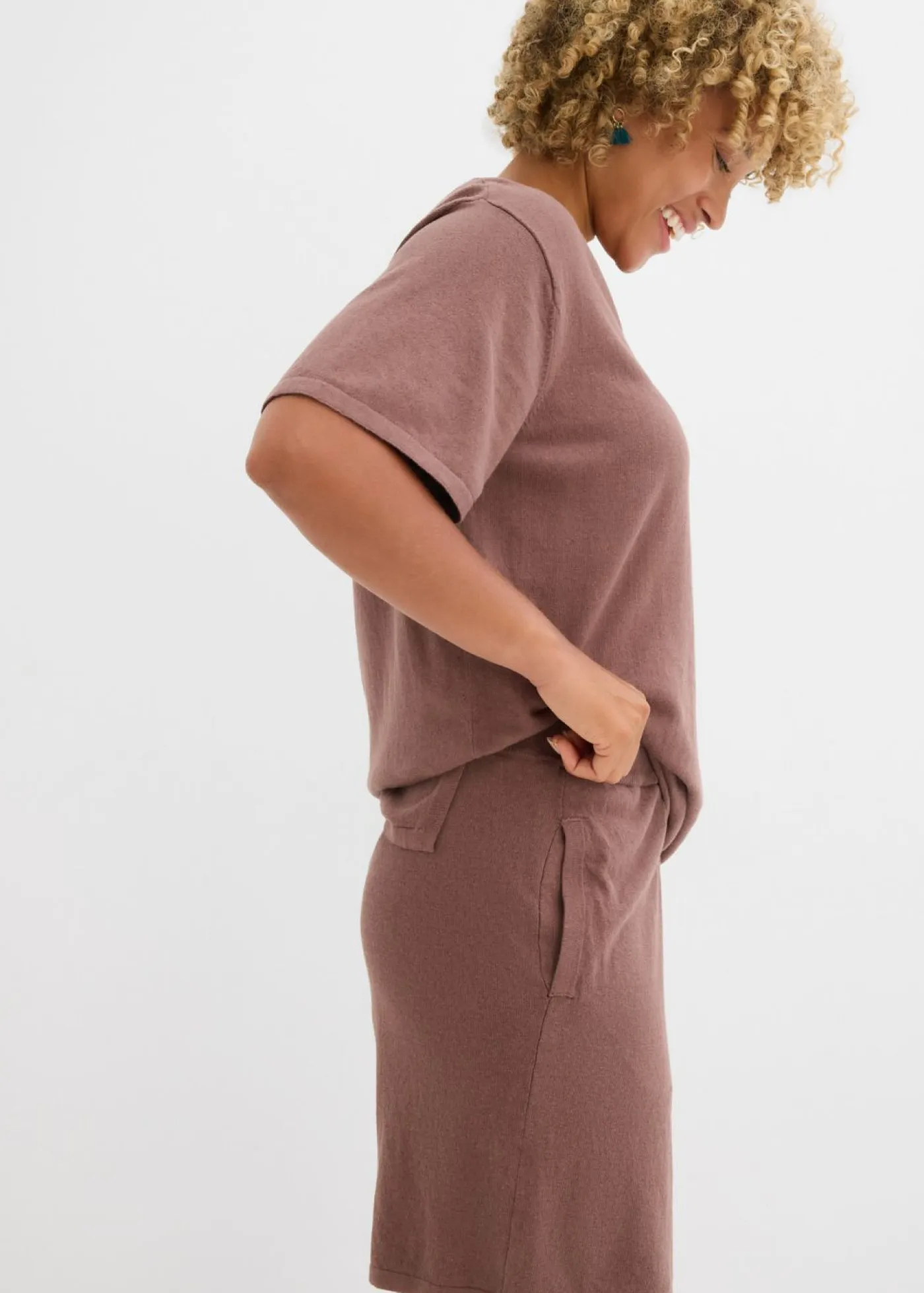 bonprix bonprix Conjuntos De Ropa|Shorts>Pantalón corto sin cierre de punto fino Marrón mate