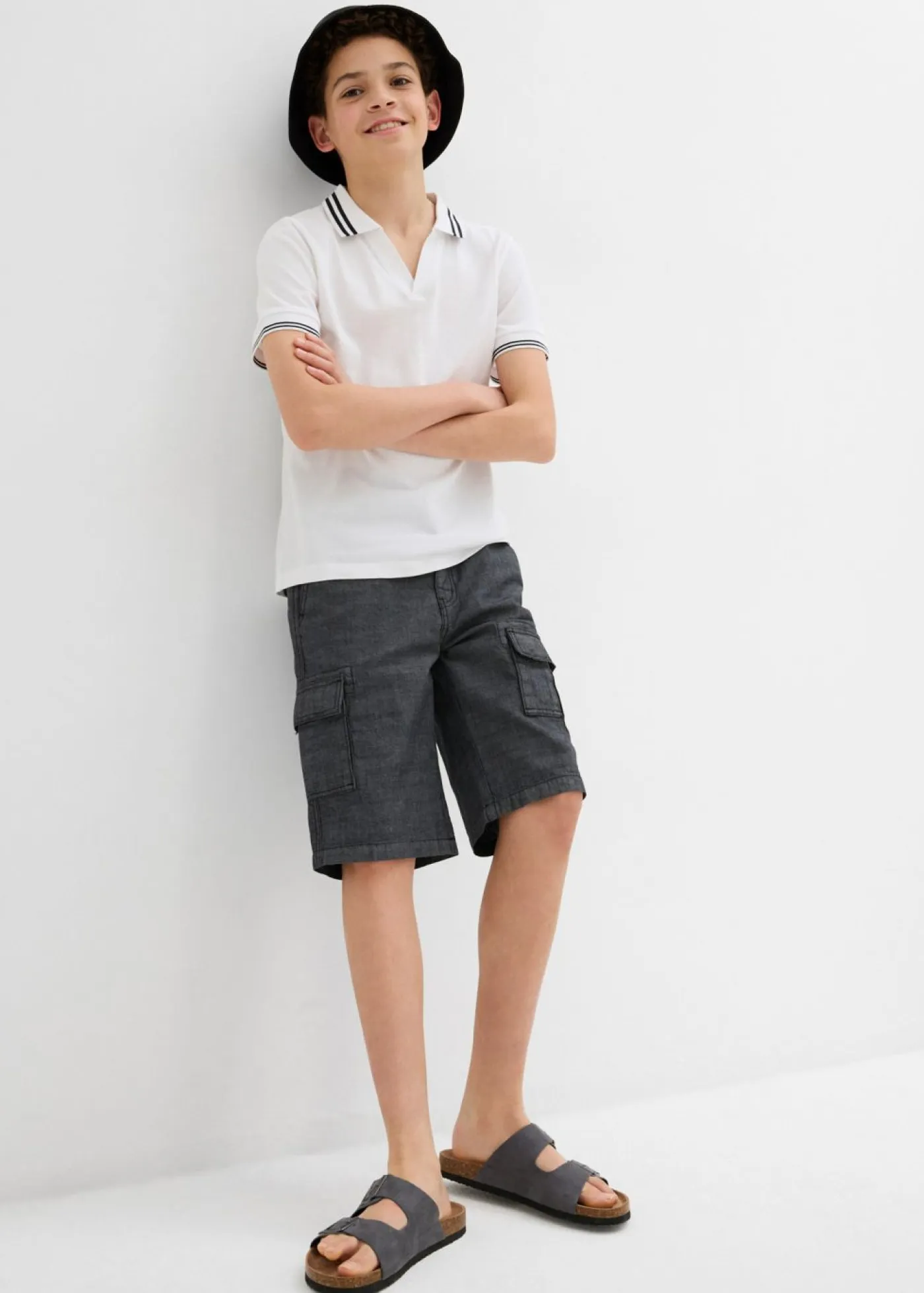 Niños bonprix bonprix Pantalón corto tipo cargo de chambray con corte regular