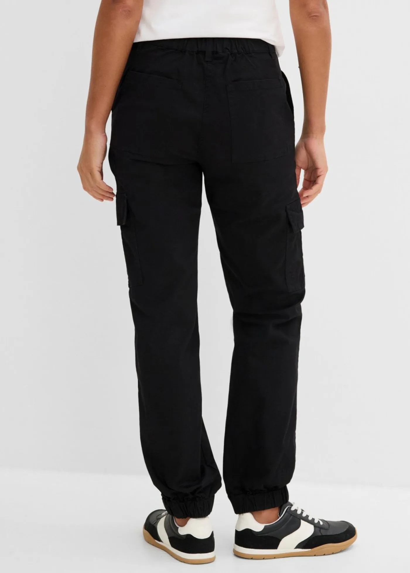 bonprix bonprix Pantalones>Pantalón de algodón elástico con estilo cargo Negro