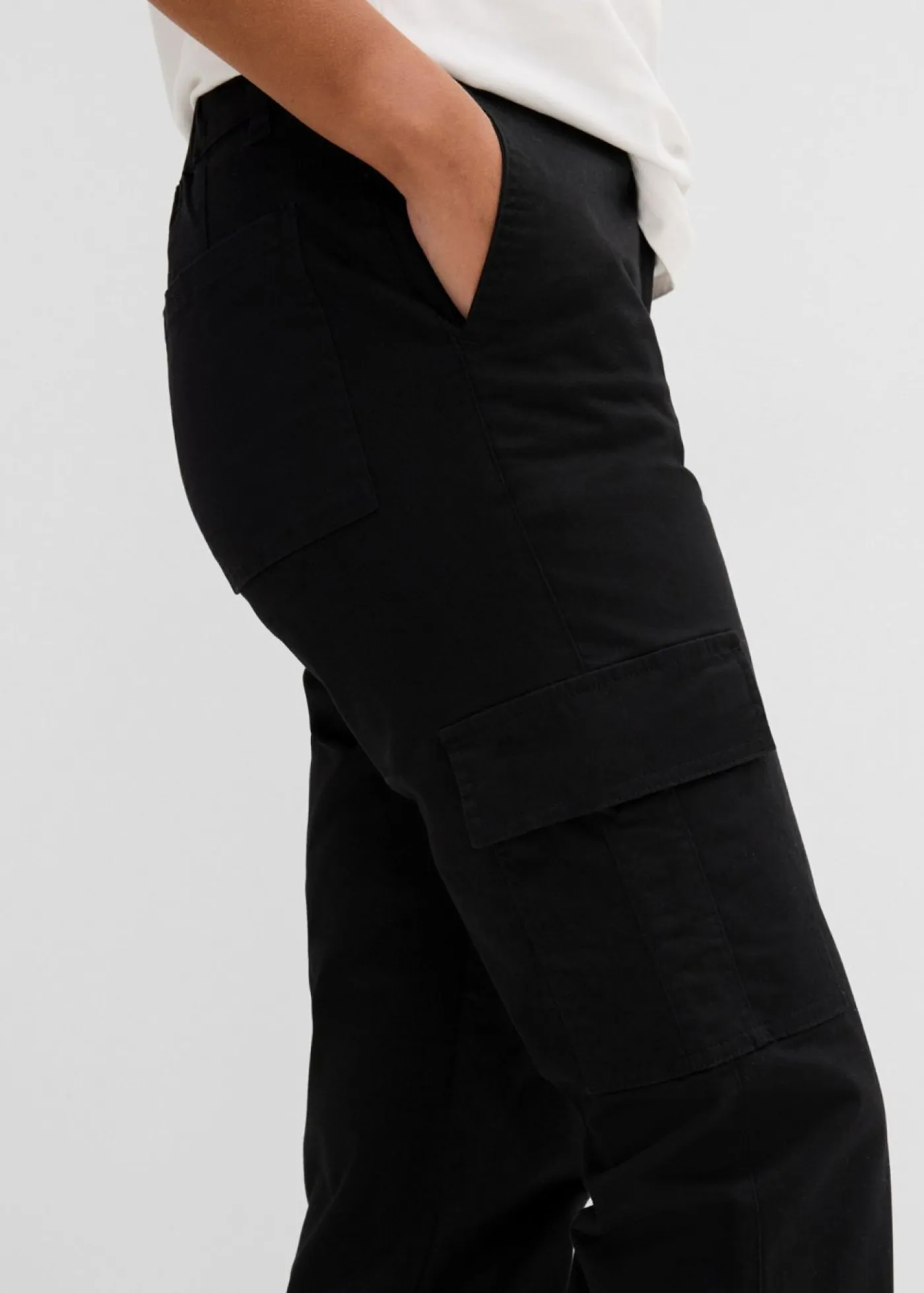 bonprix bonprix Pantalones>Pantalón de algodón elástico con estilo cargo Negro