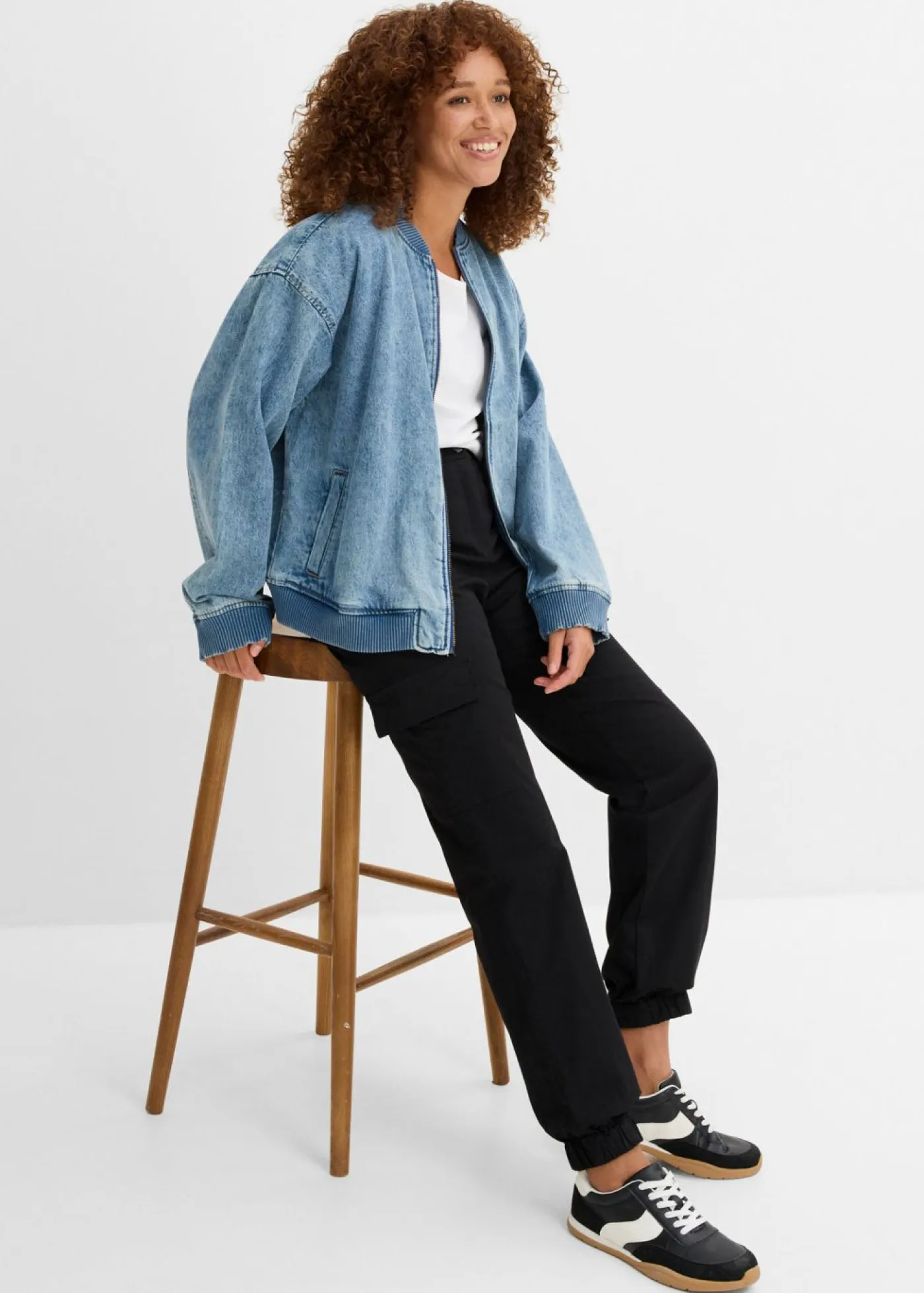 bonprix bonprix Pantalones>Pantalón de algodón elástico con estilo cargo Negro