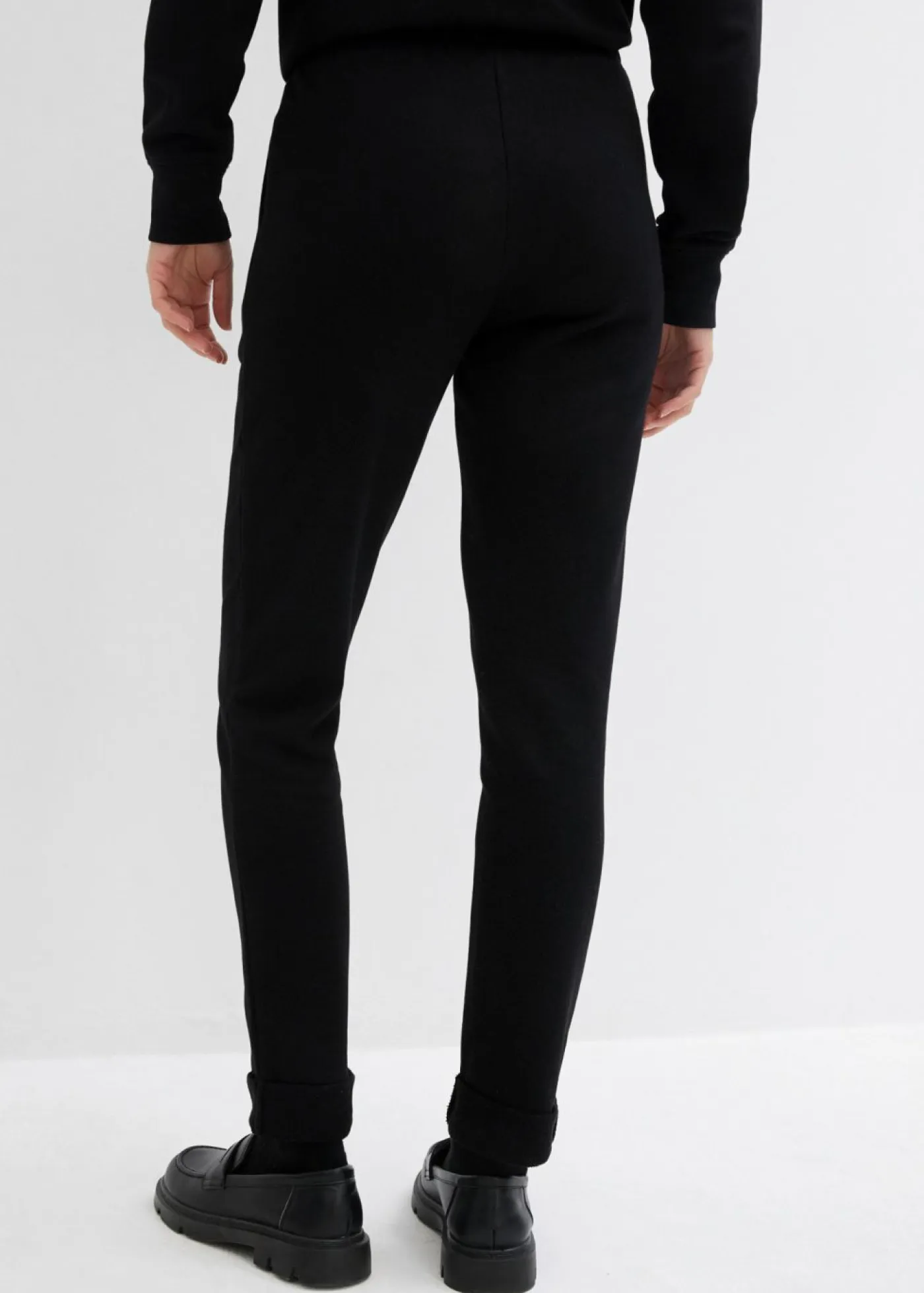 bonprix bonprix Básicos|Ropa Cómoda>Pantalón de chándal ajustado Negro