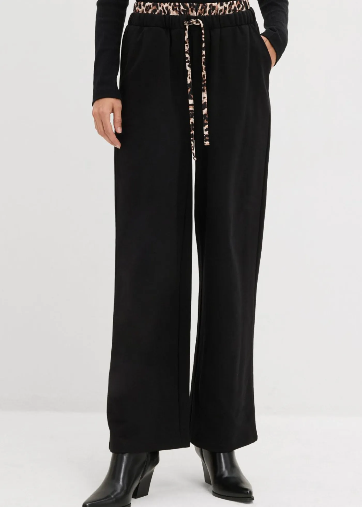 Mujer bonprix bonprix Pantalón de chándal ancho con cintura en contraste