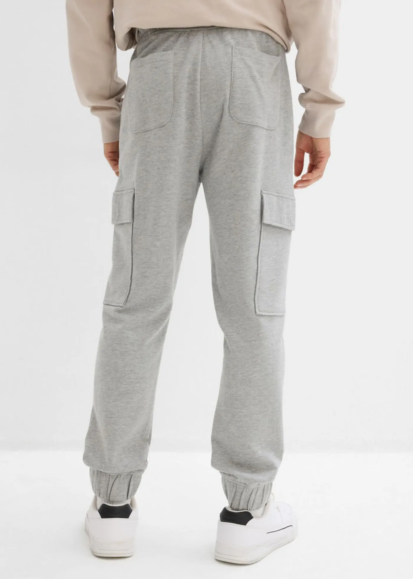 bonprix bonprix Ropa Deportiva|Pantalones>Pantalón de chándal con bolsillos tipo cargo y corte holgado Gris claro jaspeado