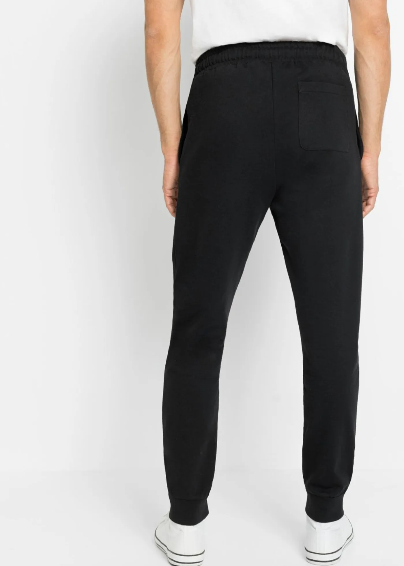 bonprix bonprix Ropa Deportiva|Pantalones>Pantalón de chándal con poliéster reciclado Negro