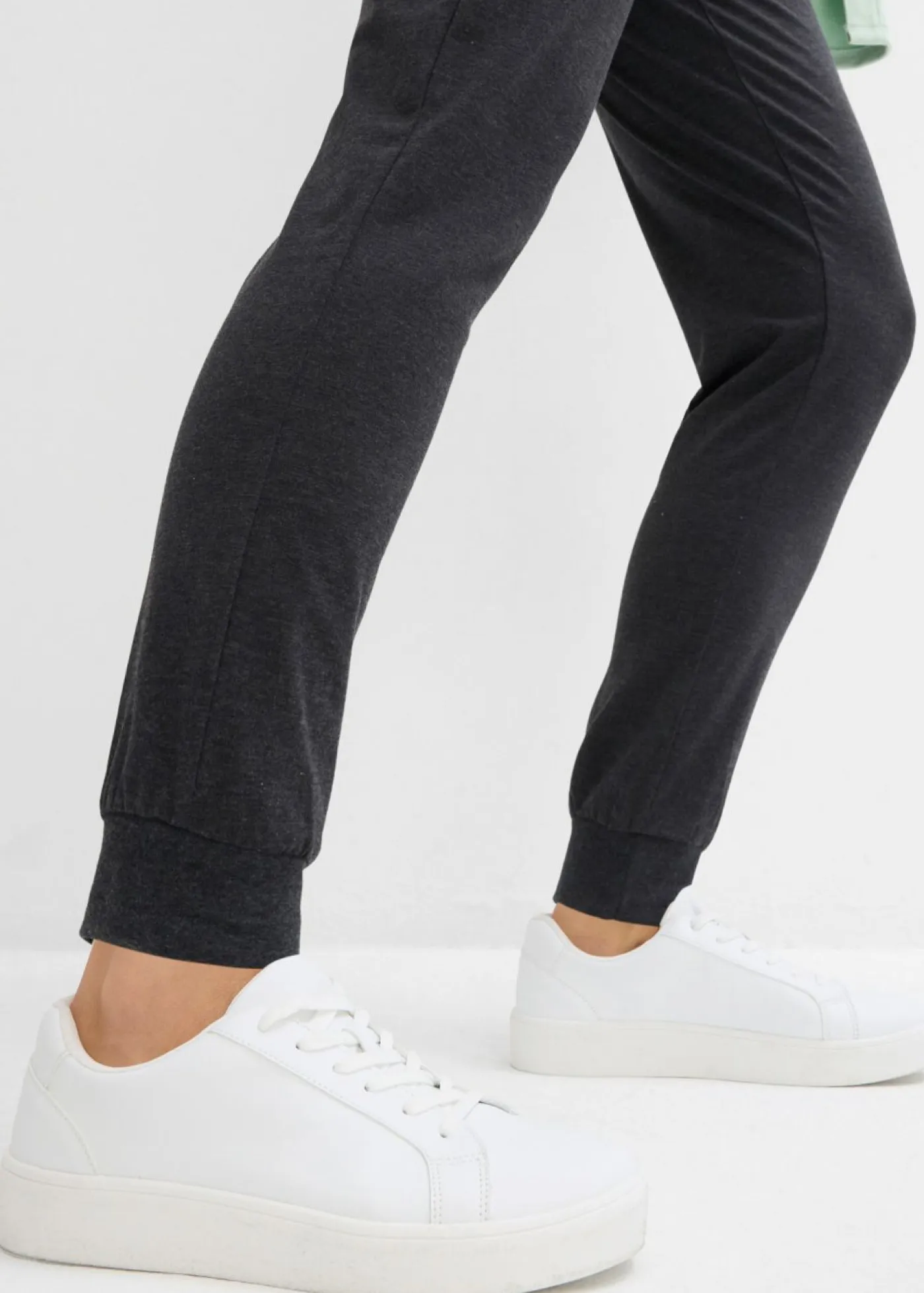 bonprix bonprix Básicos|Ropa Cómoda>Pantalón de chándal con puños negro amarillo neón moteado