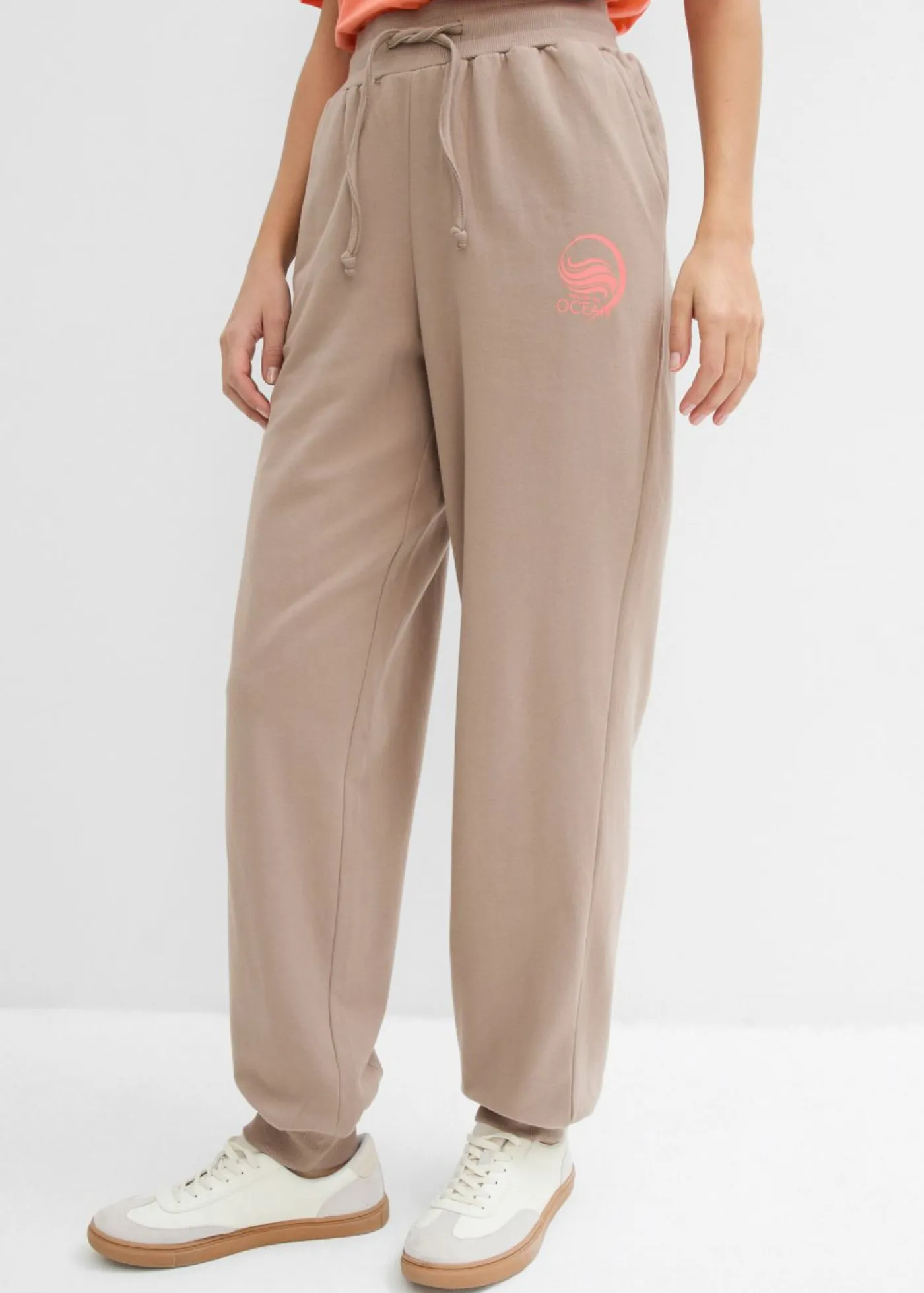 bonprix bonprix Ropa Cómoda|Pantalones>Pantalón de chándal de algodón puro marrón grisáceo-salmón