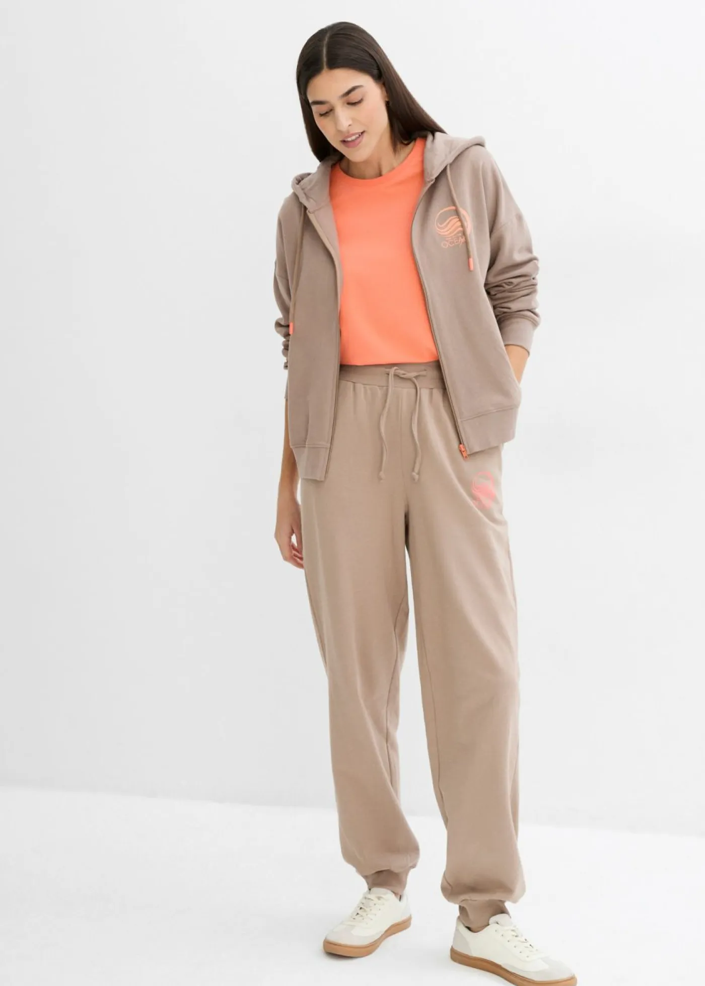 bonprix bonprix Ropa Cómoda|Pantalones>Pantalón de chándal de algodón puro marrón grisáceo-salmón