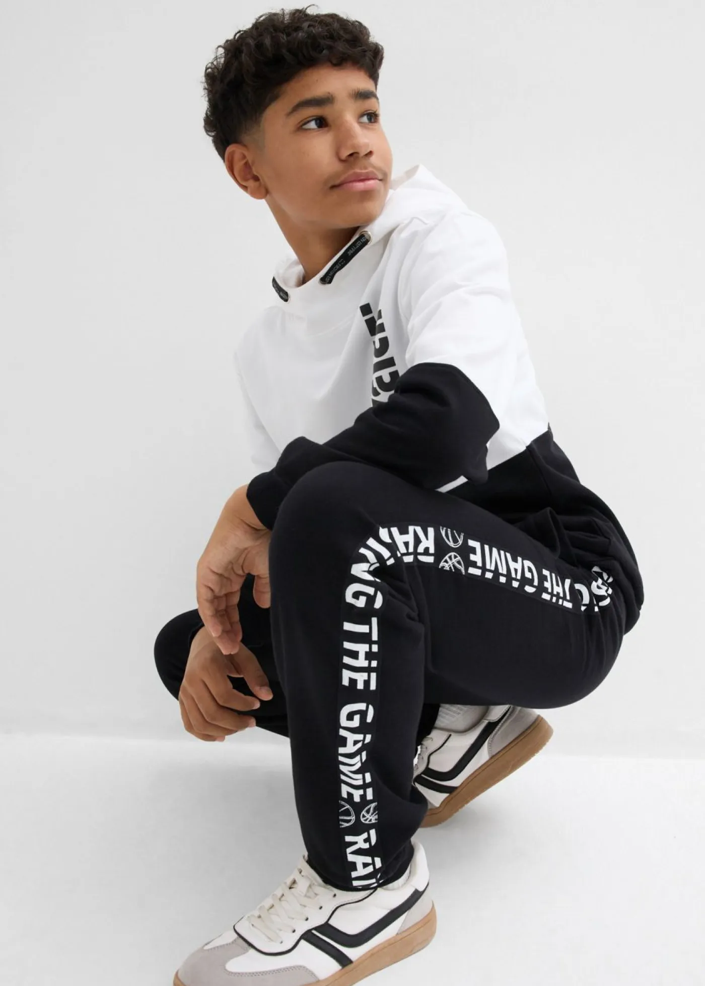 Niños bonprix bonprix Pantalón de chándal de algodón orgánico puro