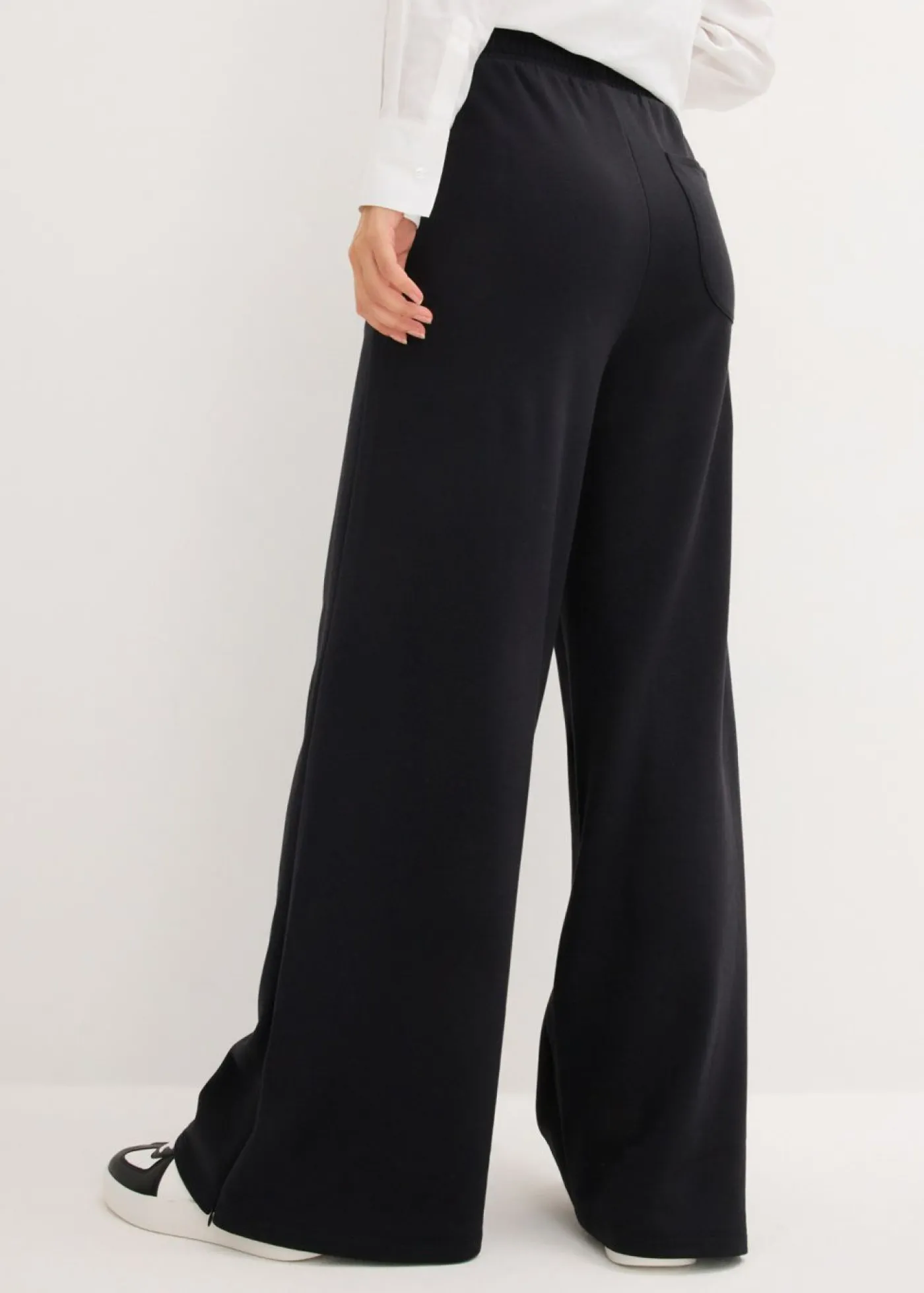 bonprix bonprix Ropa Cómoda|Pantalones>Pantalón de chándal de mezcla de algodón Negro