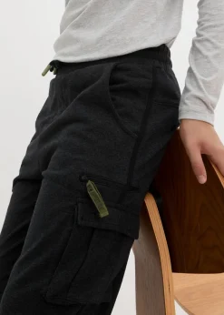 Niños bonprix bonprix Pantalón de chándal de suave mezcla de algodón con bolsillos tipo cargo