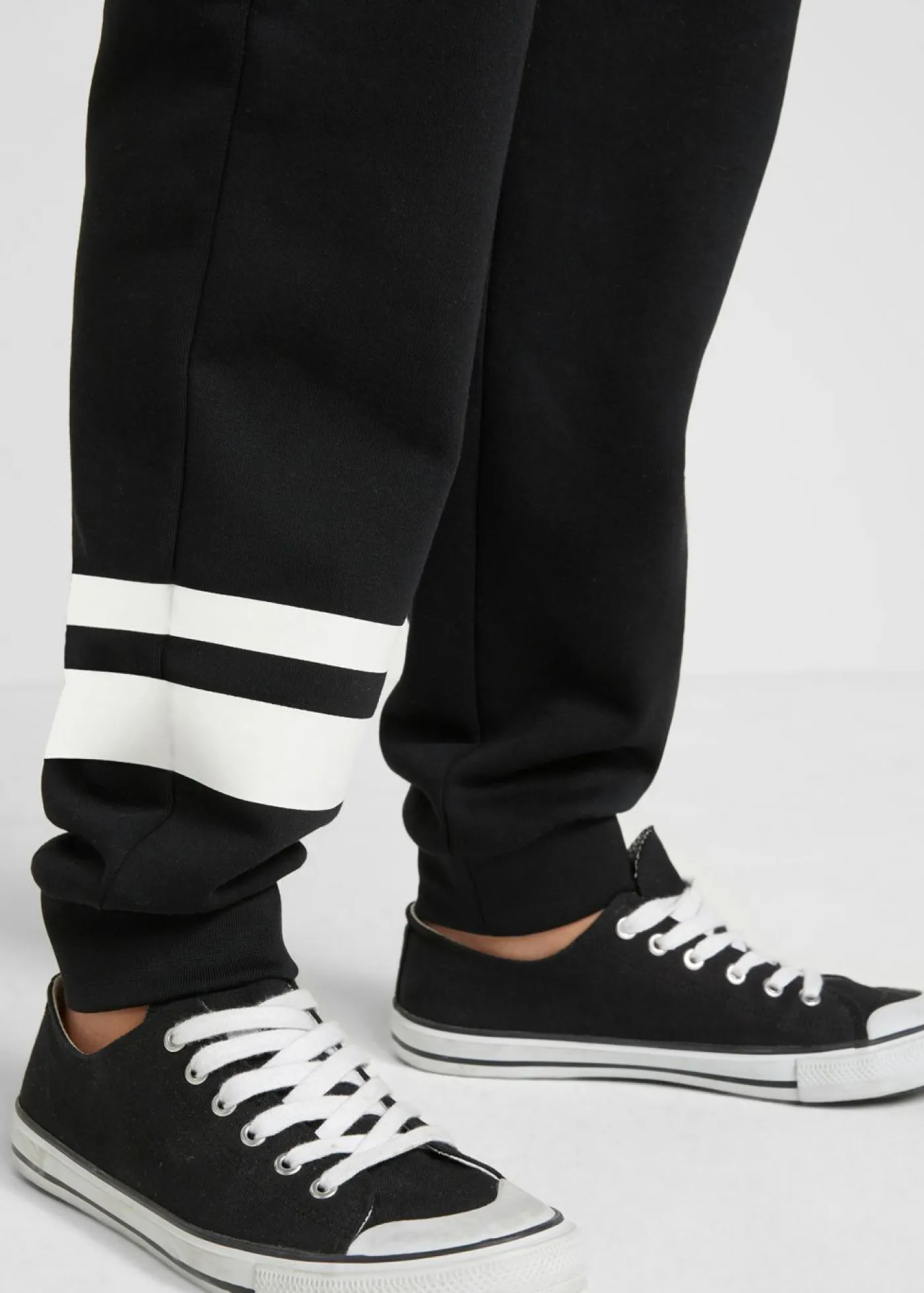 Niños bonprix bonprix Pantalón de chándal en suave mezcla de algodón (2 unidades)