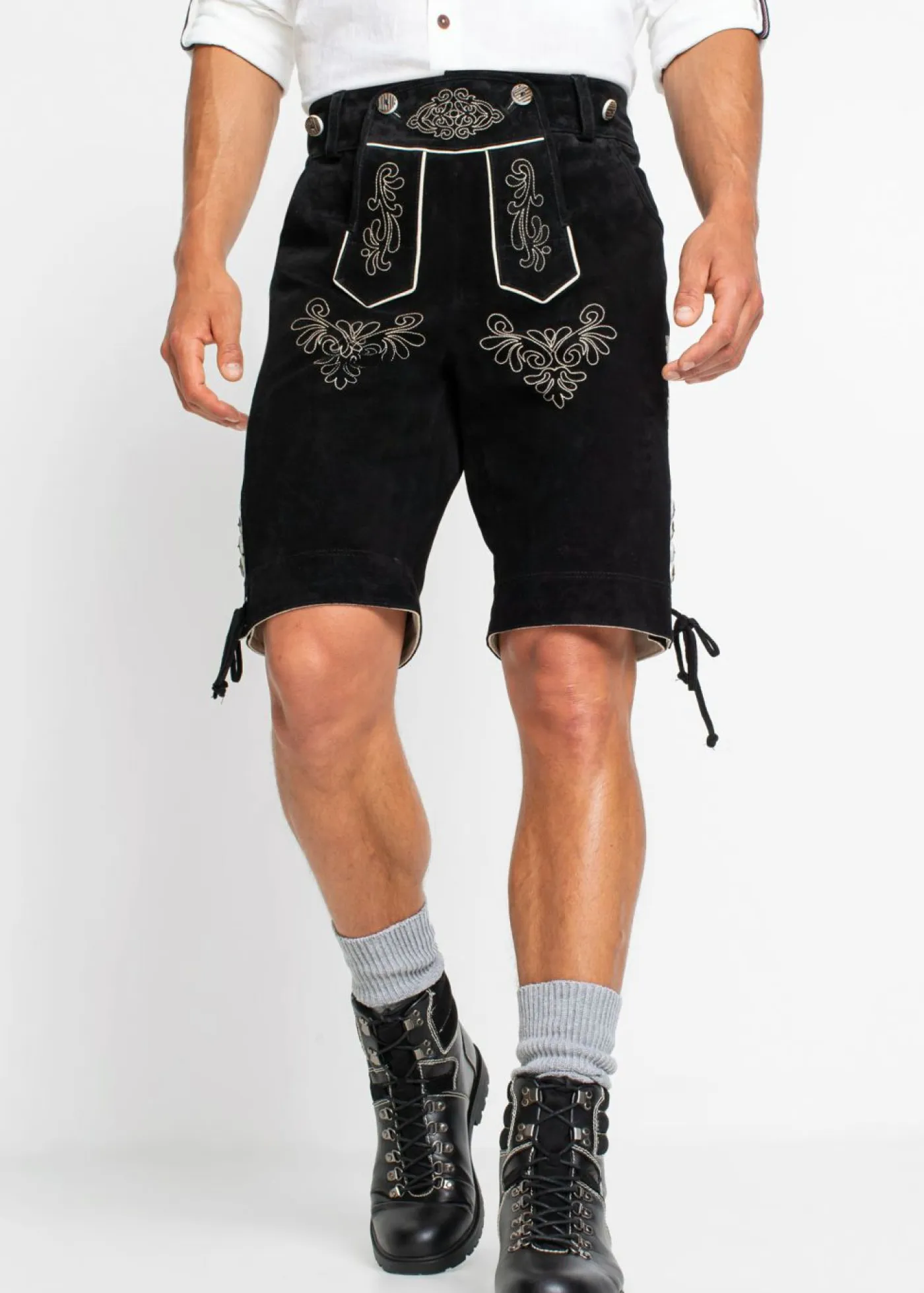 bonprix bonprix Shorts|Pantalones>Pantalón de cuero folclórico, corto Negro