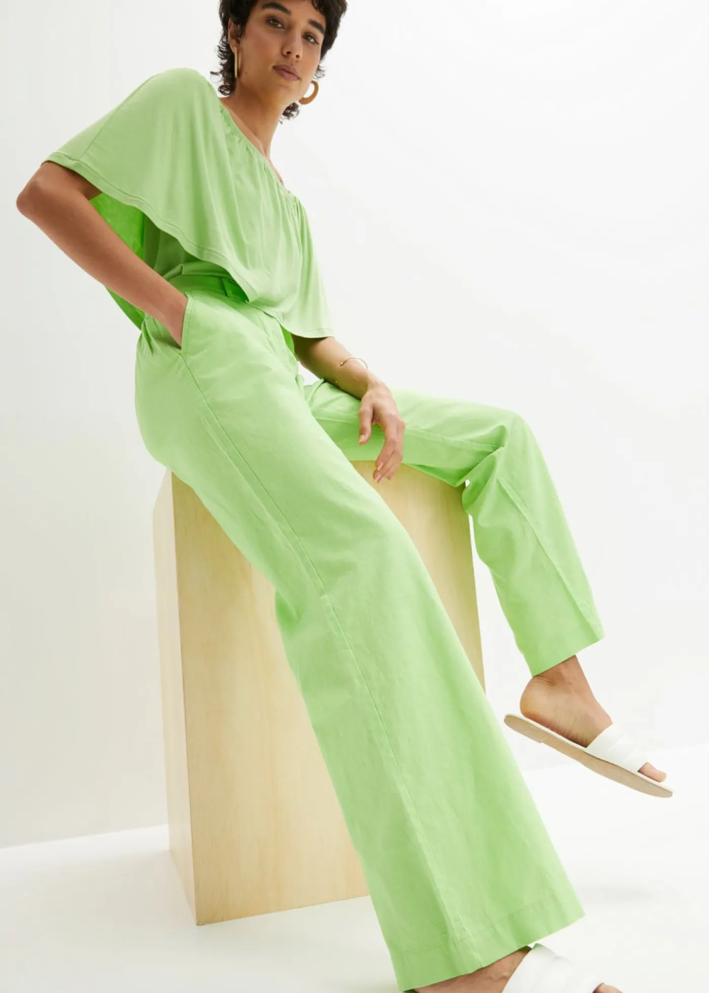 bonprix bonprix Pantalones>Pantalón de mezcla de lino y algodón Verde apio