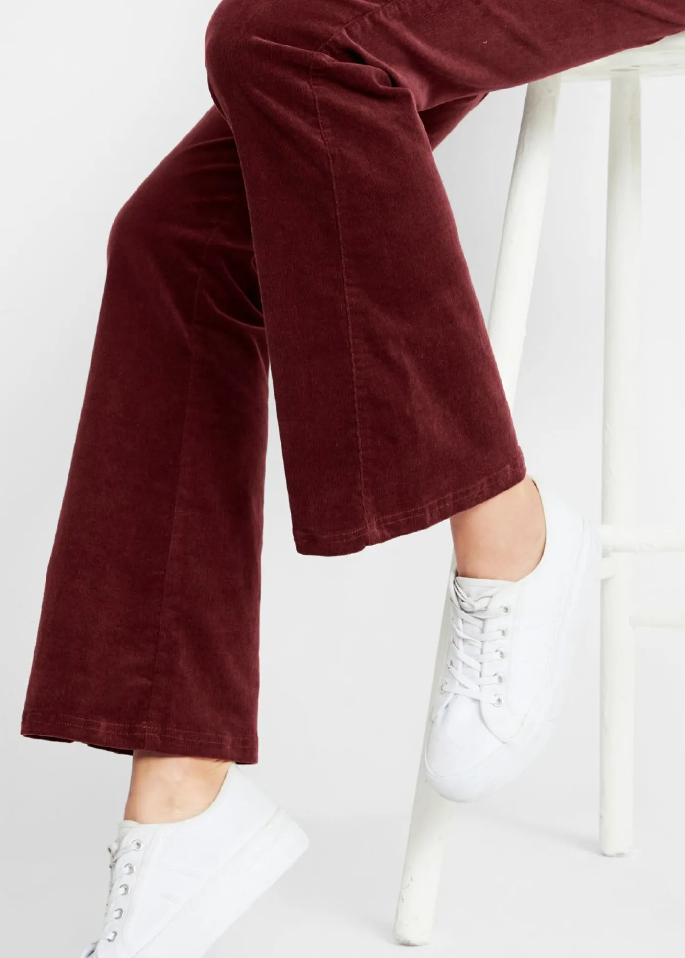 bonprix bonprix Pantalones>Pantalón de pana elástico con cómoda cintura high waist rojo avellana