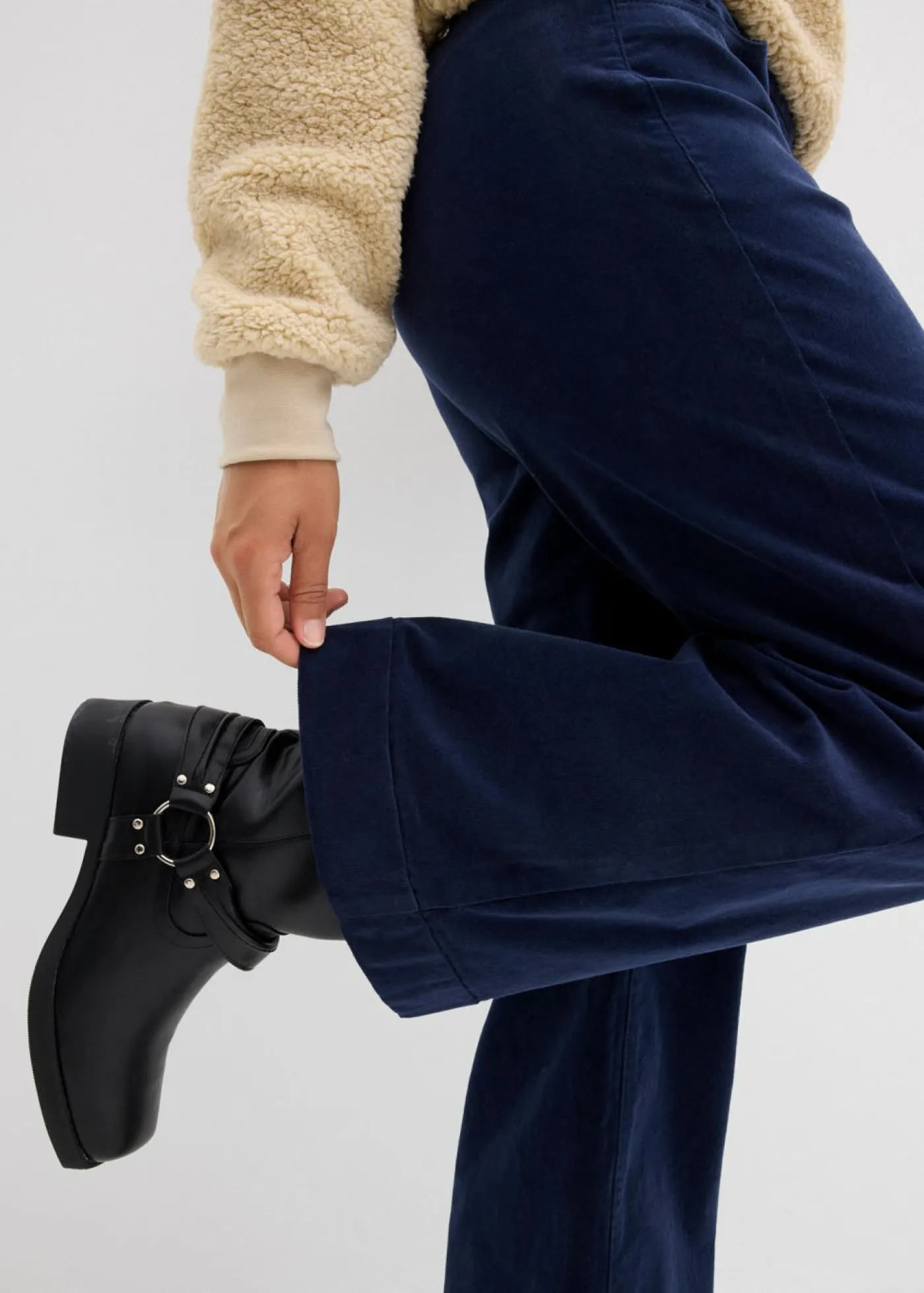 bonprix bonprix Pantalones>Pantalón de pana elástico y ancho, high waist Azul marino