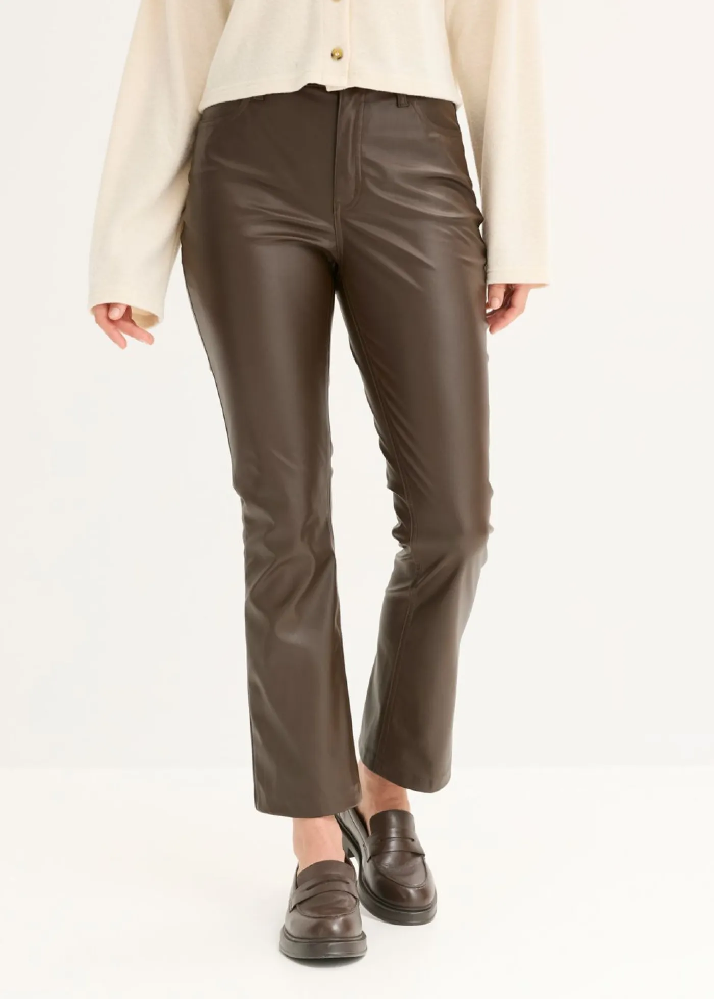 bonprix bonprix Pantalones>Pantalón de piel sintética Marrón oscuro