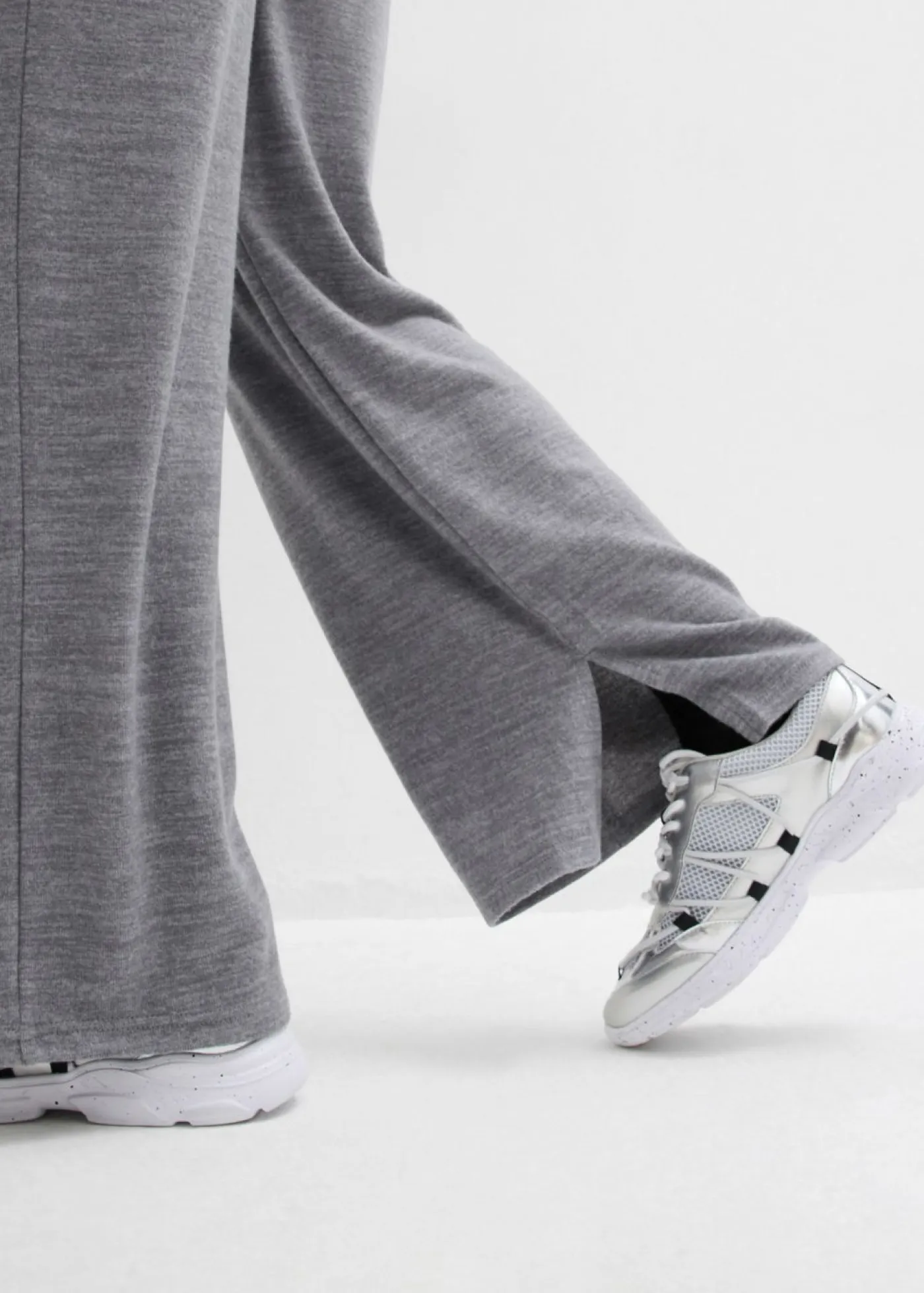 bonprix bonprix Pantalones>Pantalón de punto con aspecto de punto gris jaspeado moteado