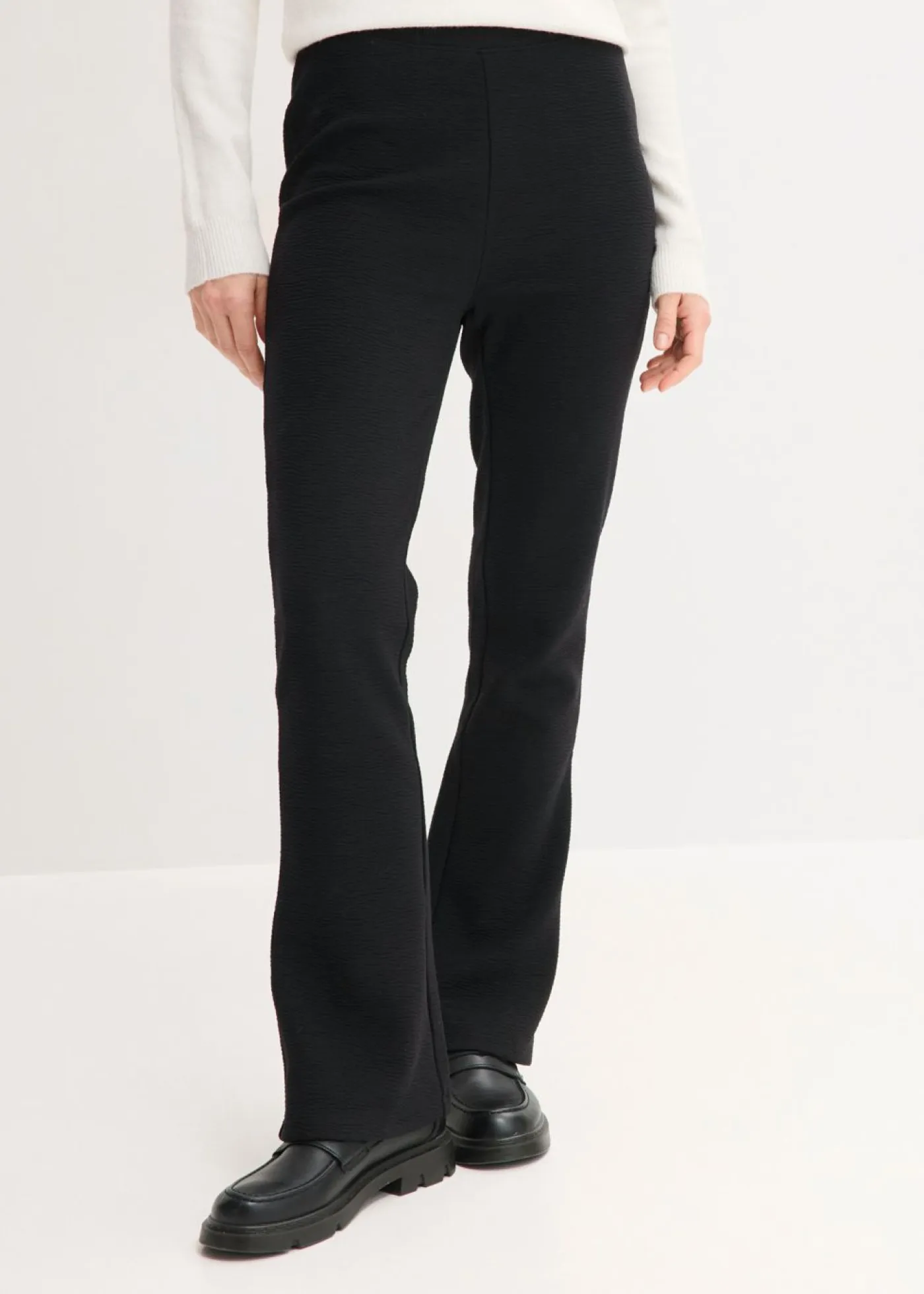 bonprix bonprix Pantalones>Pantalón de punto con efecto arrugado Negro