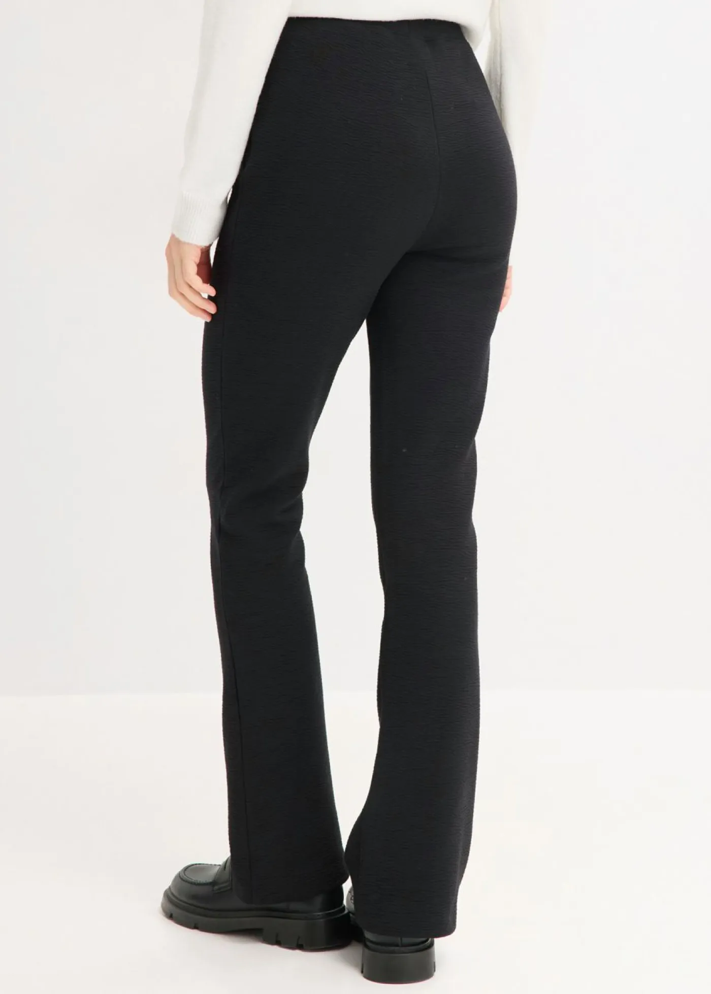 bonprix bonprix Pantalones>Pantalón de punto con efecto arrugado Negro