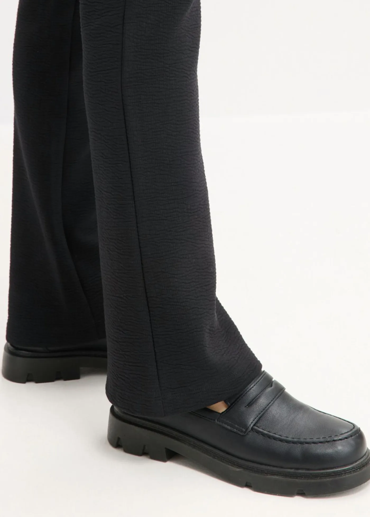 bonprix bonprix Pantalones>Pantalón de punto con efecto arrugado Negro