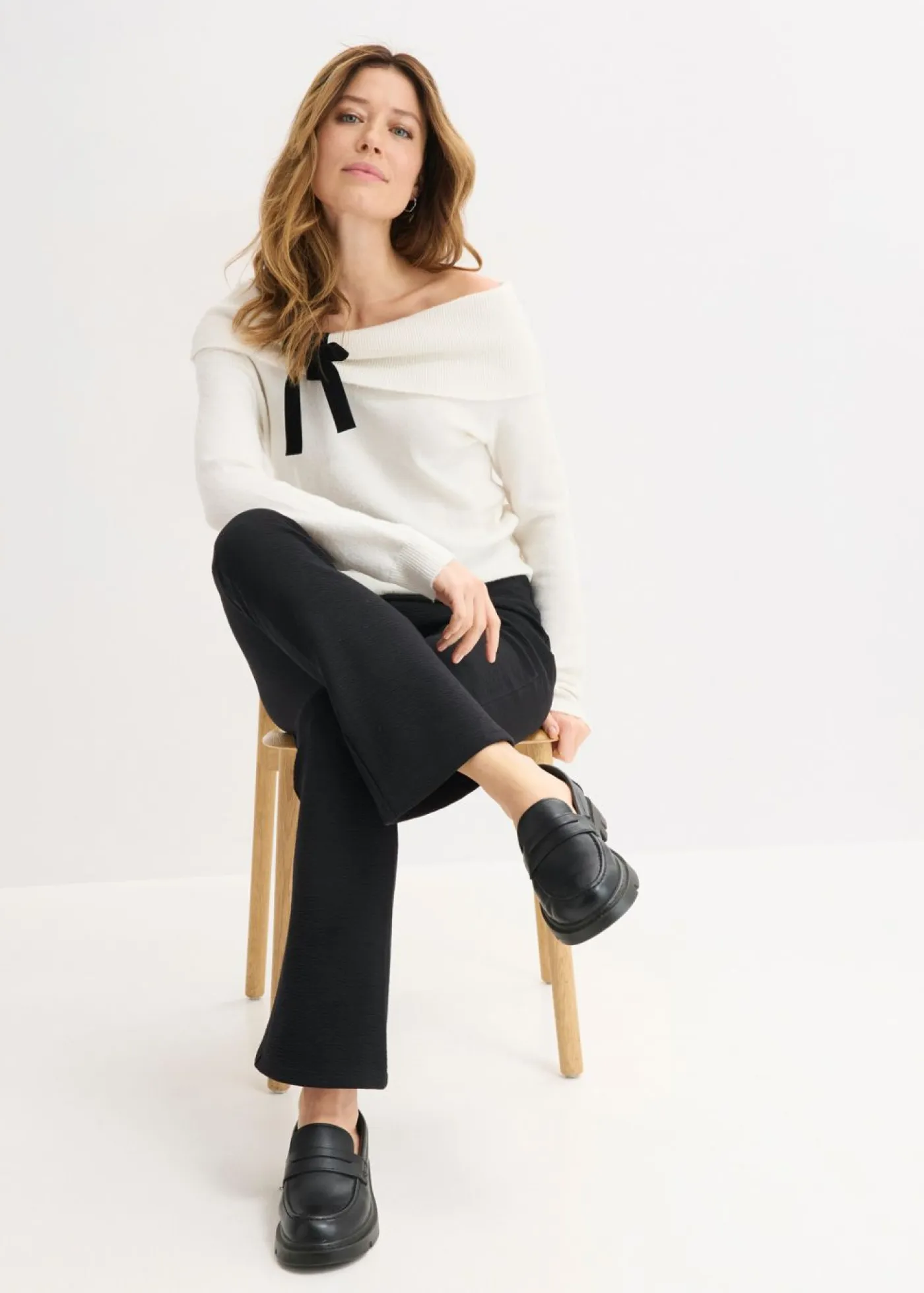 bonprix bonprix Pantalones>Pantalón de punto con efecto arrugado Negro