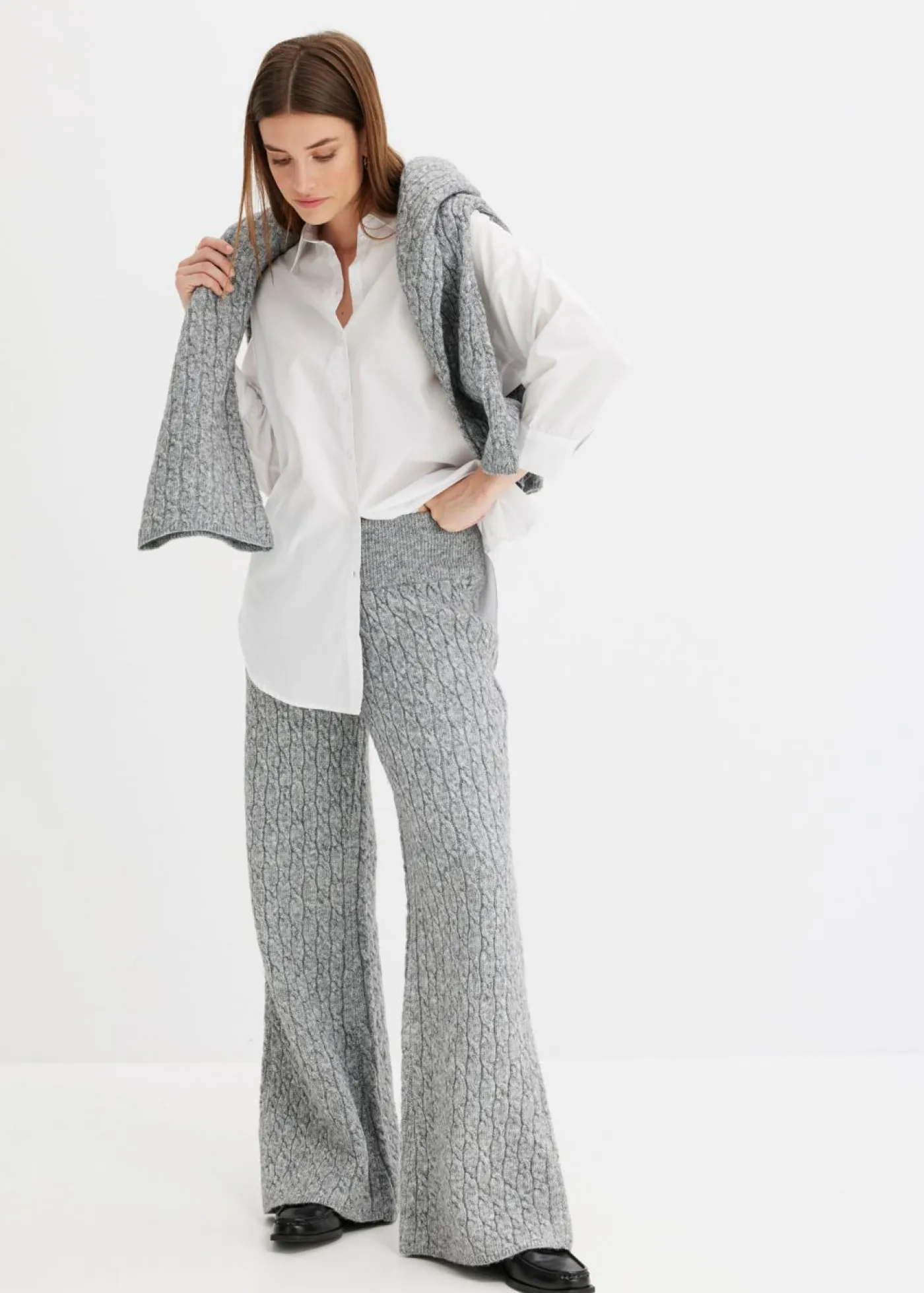 bonprix bonprix Pantalones>Pantalón de punto con patrón trenzado Gris jaspeado