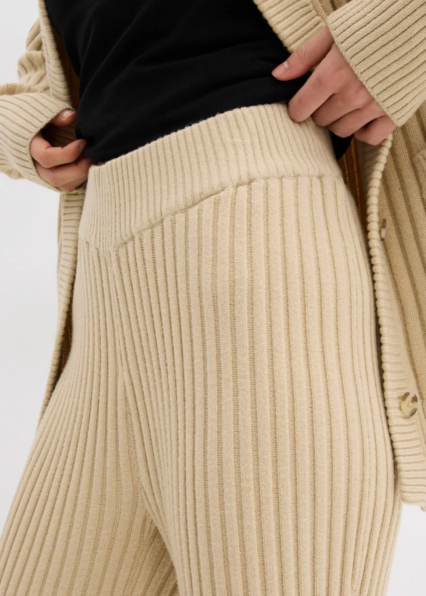 bonprix bonprix Pantalones>Pantalón de punto de mezcla de viscosa suave Arena claro