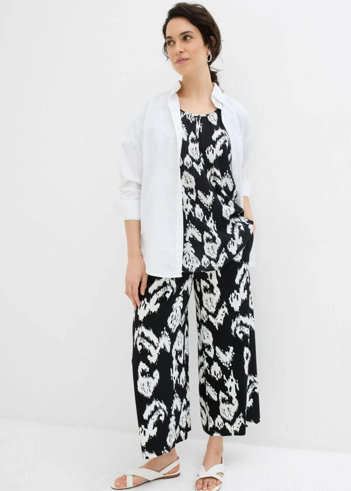 bonprix bonprix Conjuntos De Ropa|Pantalones>Pantalón de punto en mezcla de viscosa Negro-blanco lana estampado