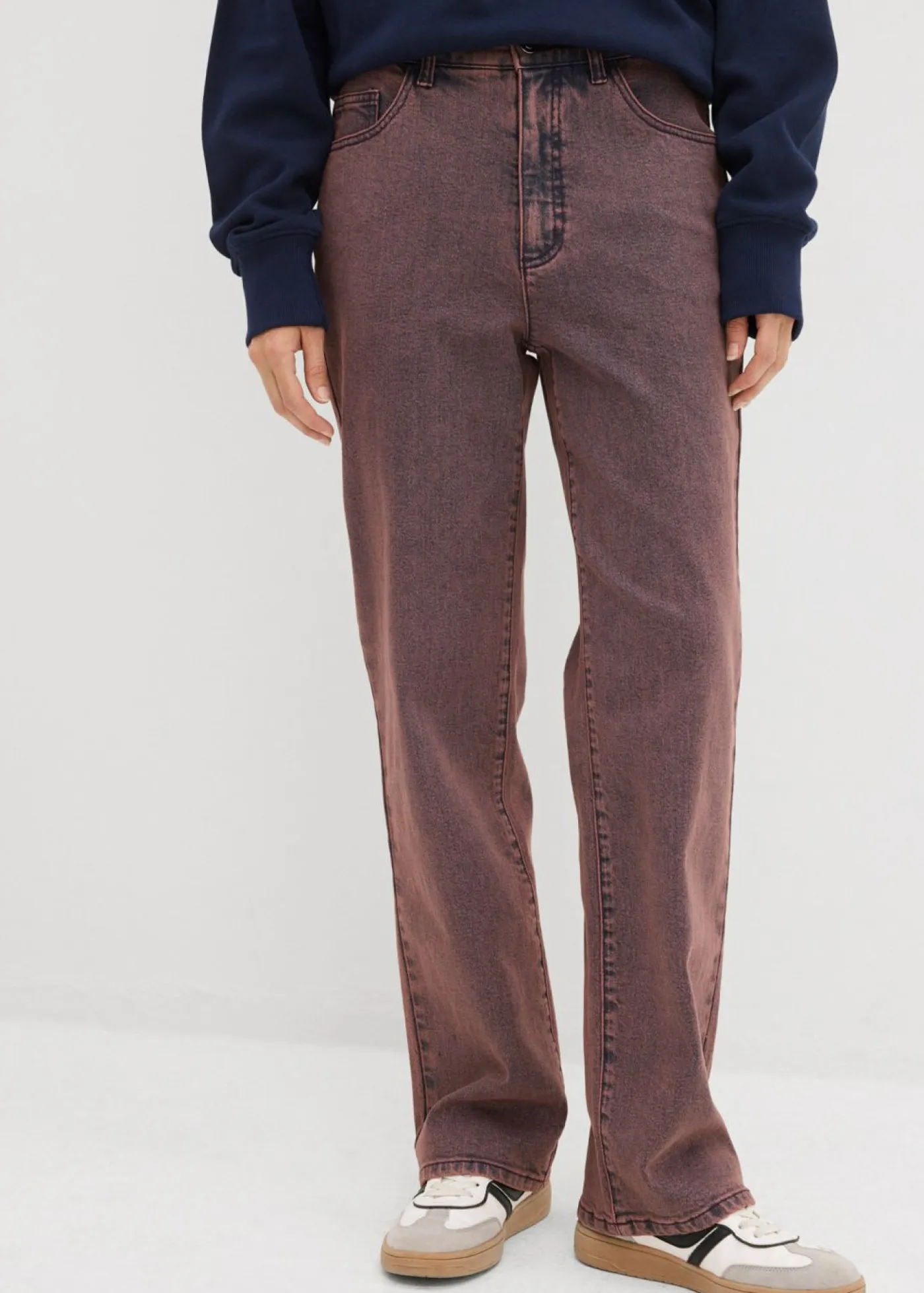 bonprix bonprix Pantalones>Pantalón de sarga con efecto lavado rojo burdeos