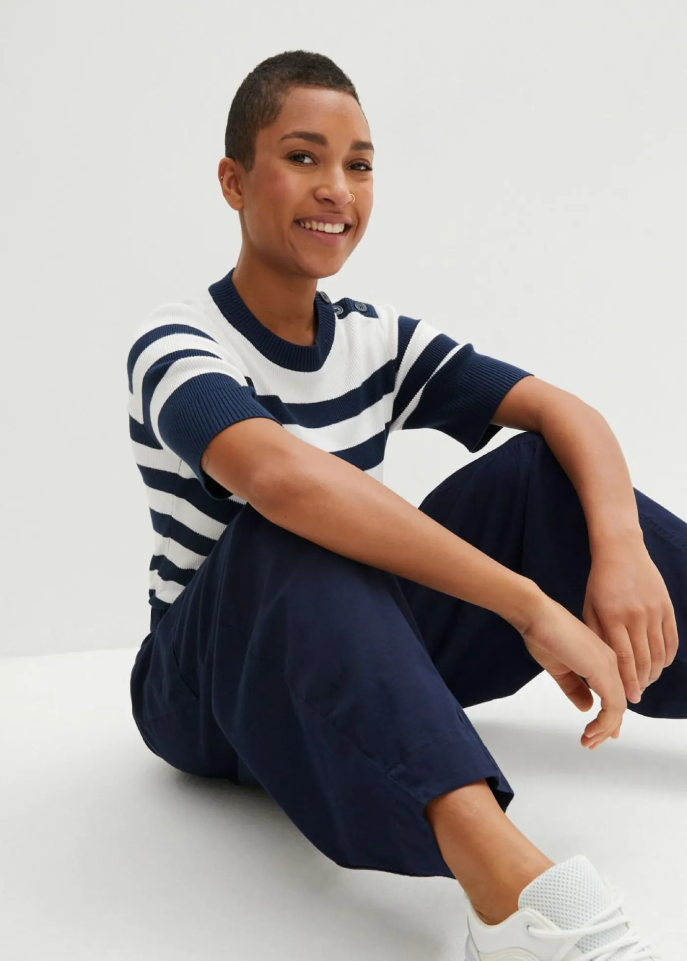 Mujer bonprix bonprix Pantalón de sarga ligero, ajuste bombacho