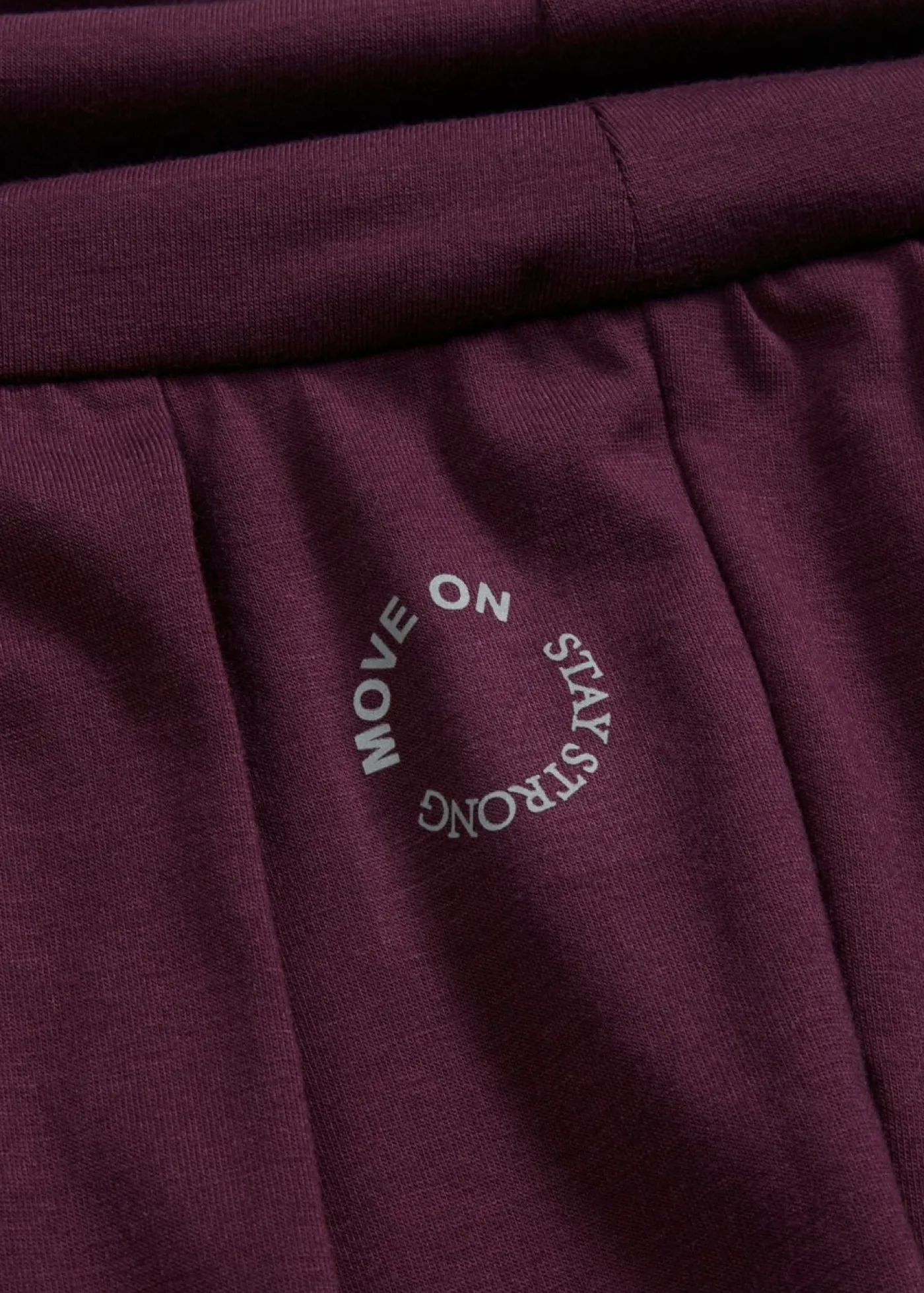 bonprix bonprix Ropa Deportiva|Pantalones>Pantalón deportivo ancho con cintura doblada morado intenso