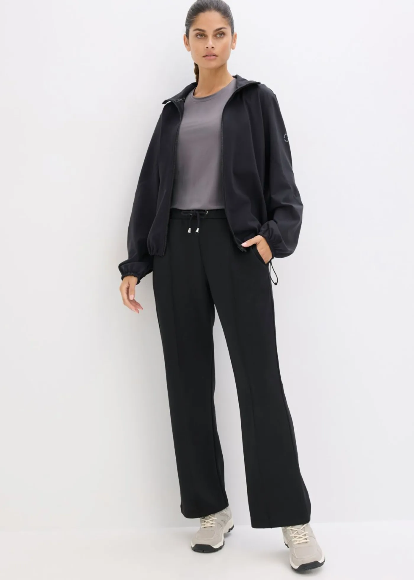 bonprix bonprix Ropa Deportiva|Pantalones>Pantalón deportivo con costuras decorativas Negro