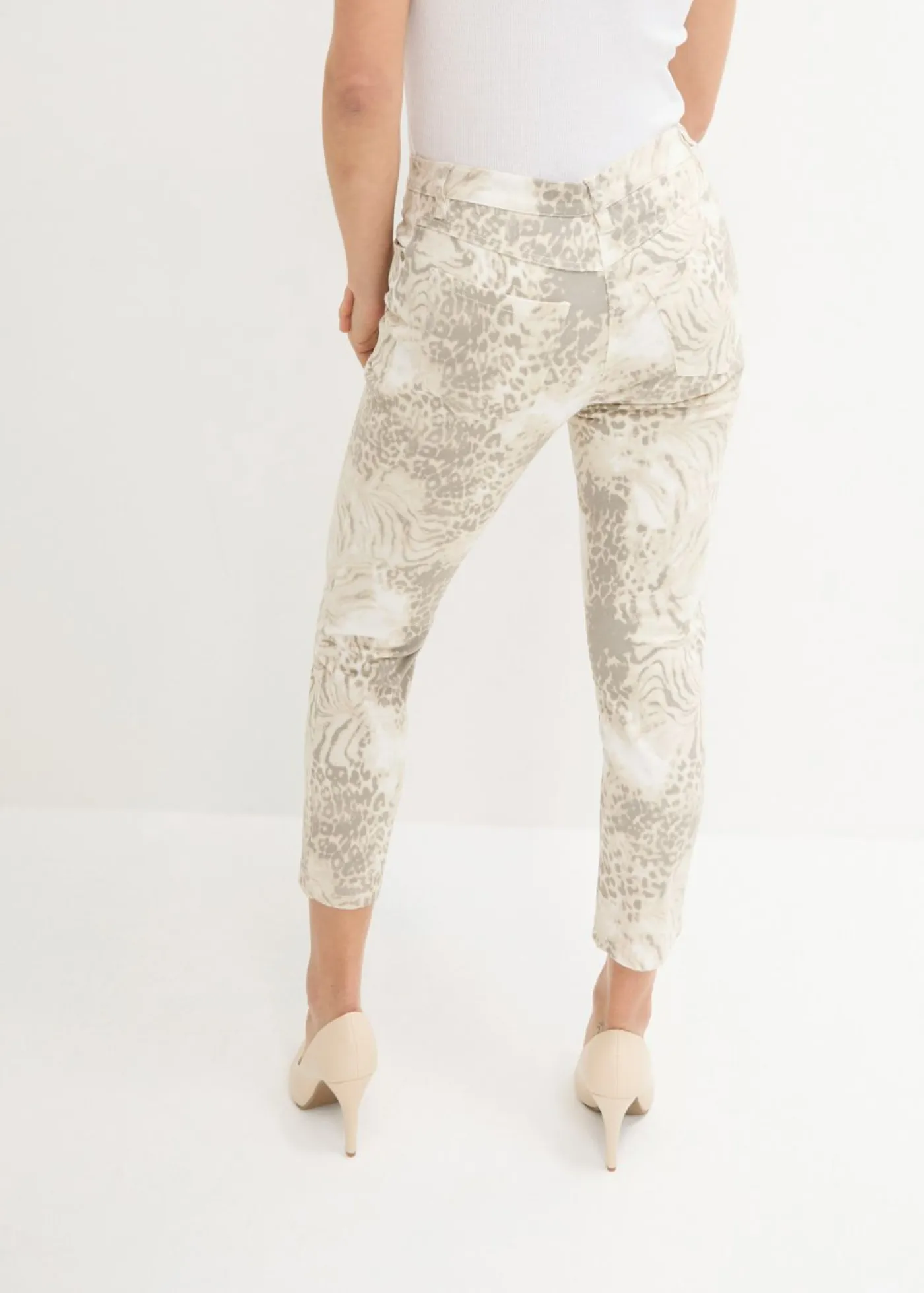 bonprix bonprix Pantalones>Pantalón elástico capri con estampado estampado leo beige