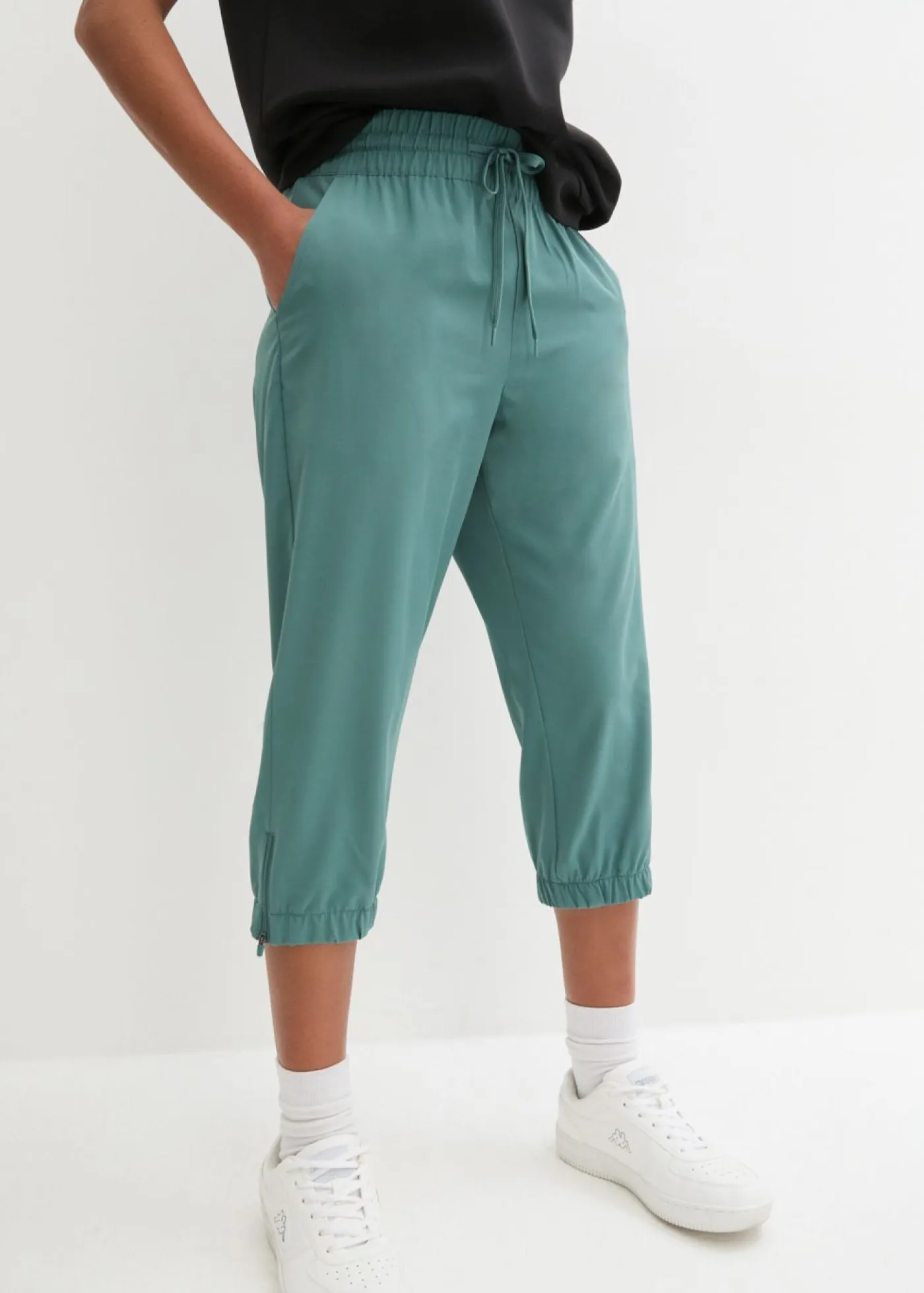 bonprix bonprix Ropa Para El Aire Libre|Ropa Deportiva>Pantalón funcional de largo capri y secado rápido Verde grisáceo