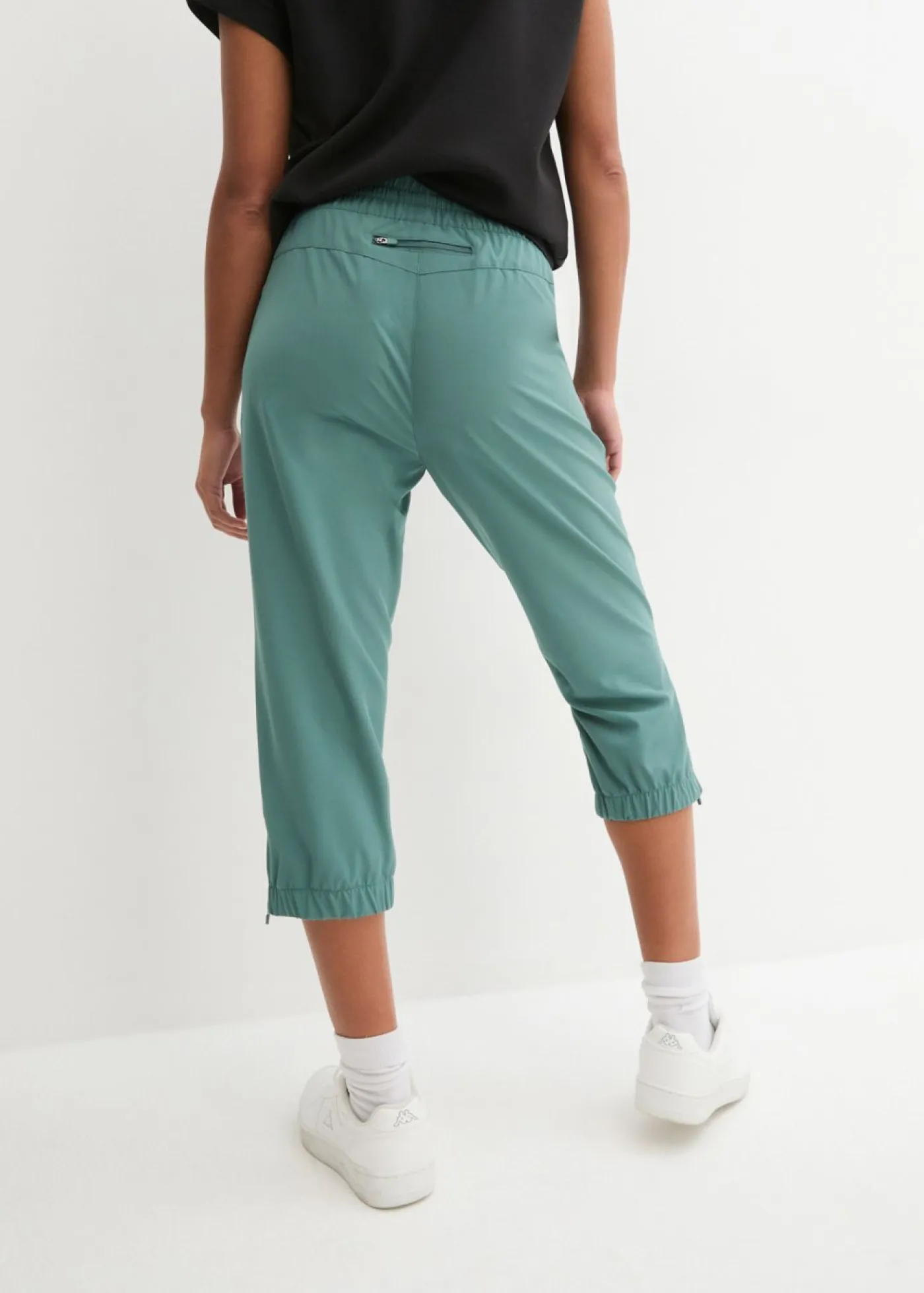 bonprix bonprix Ropa Para El Aire Libre|Ropa Deportiva>Pantalón funcional de largo capri y secado rápido Verde grisáceo