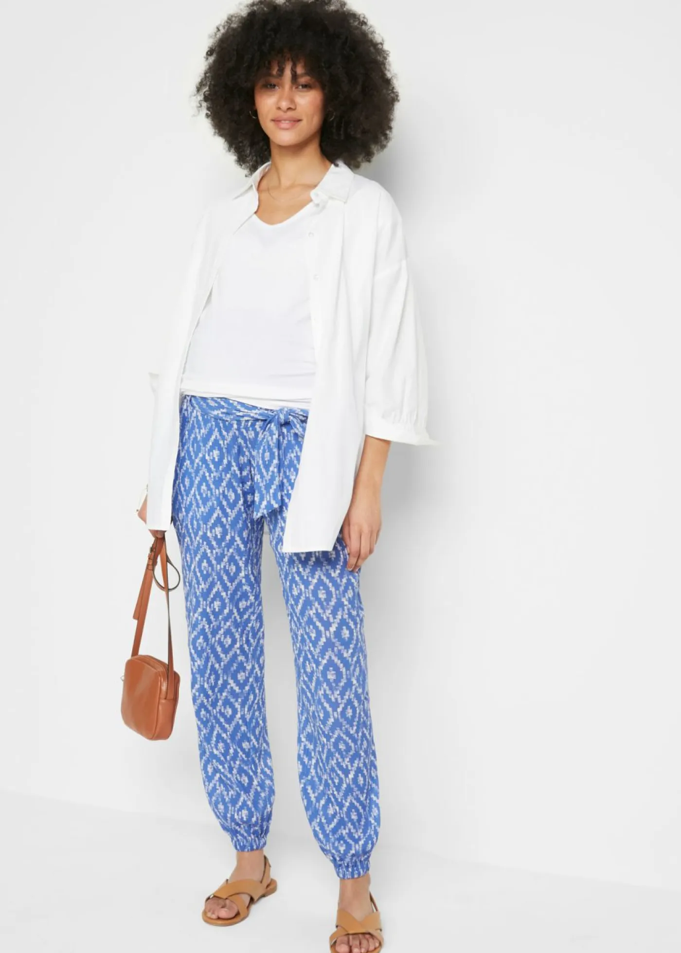 bonprix bonprix Premamá>Pantalón ligero premamá de viscosa con corte holgado Azul zafiro-blanco con estampado gráfico