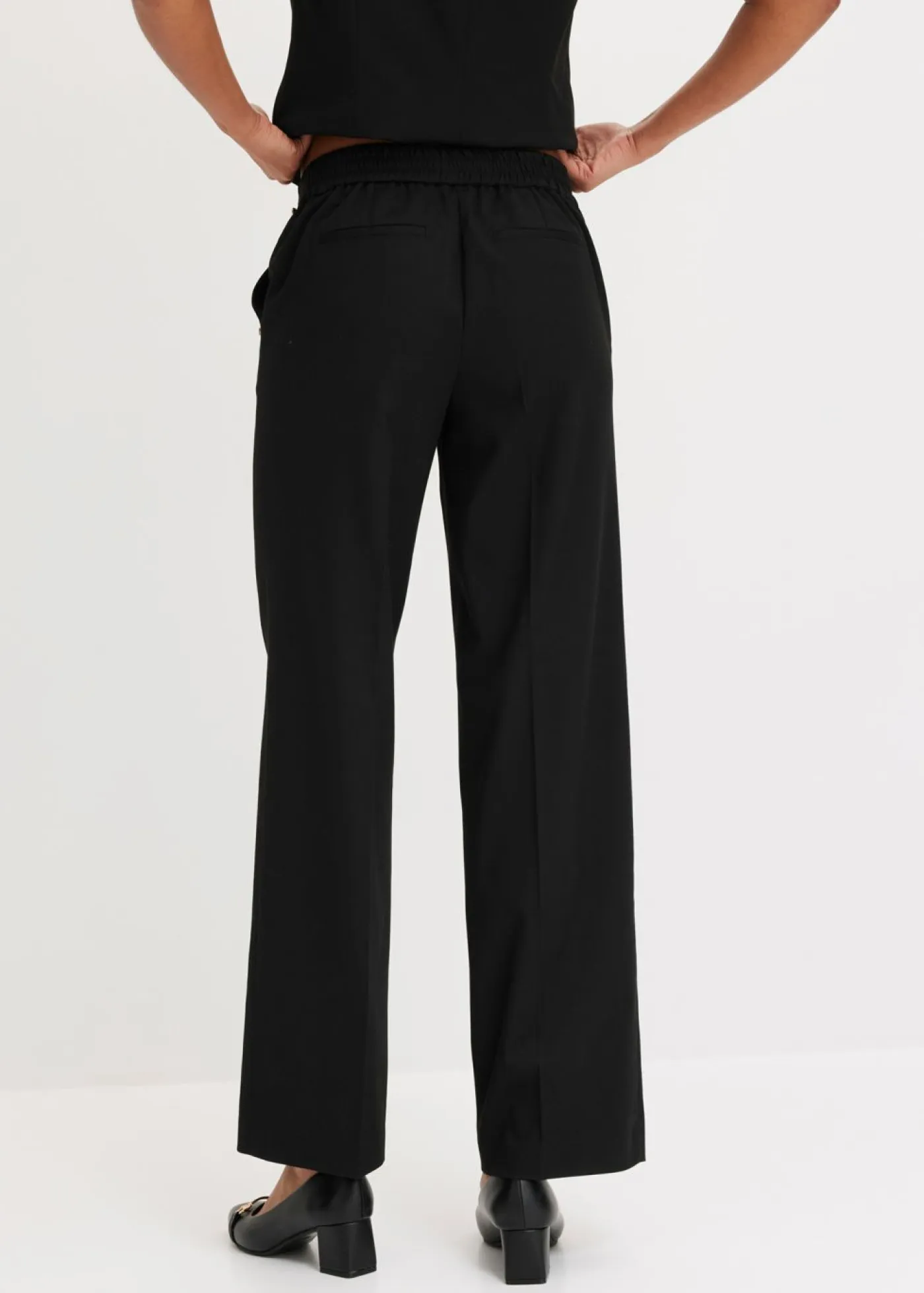 bonprix bonprix Pantalones>Pantalón Marlene con botones decorativos Negro