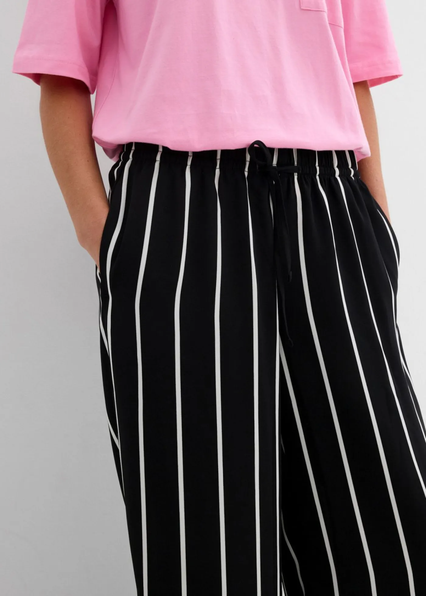 bonprix bonprix Esenciales|Pantalones>Pantalón Marlene con cintura elástica negro-blanco lana con rayas