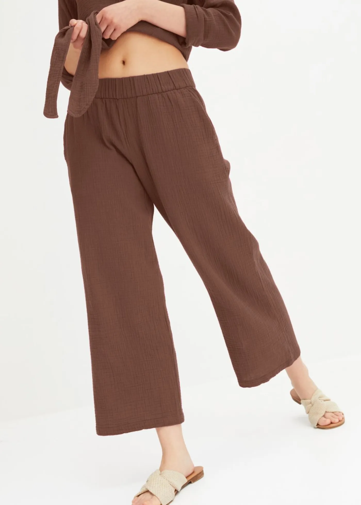 bonprix bonprix Pantalones|Novedades>Pantalón Marlene de muselina de algodón marrón