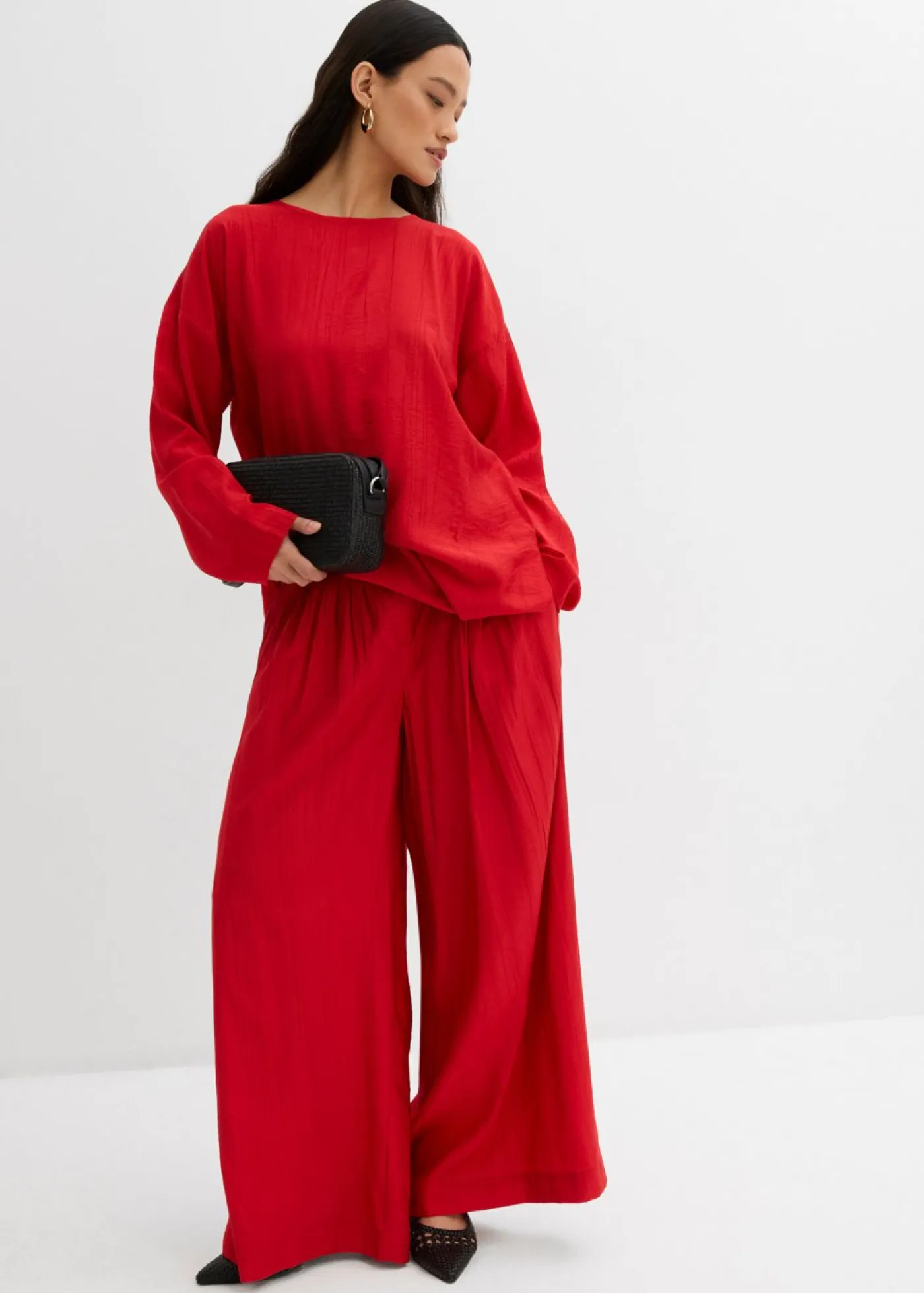 bonprix bonprix Conjuntos De Ropa|Esenciales>Pantalón palazzo de mezcla de viscosa arrugada con estructura Rojo salsa