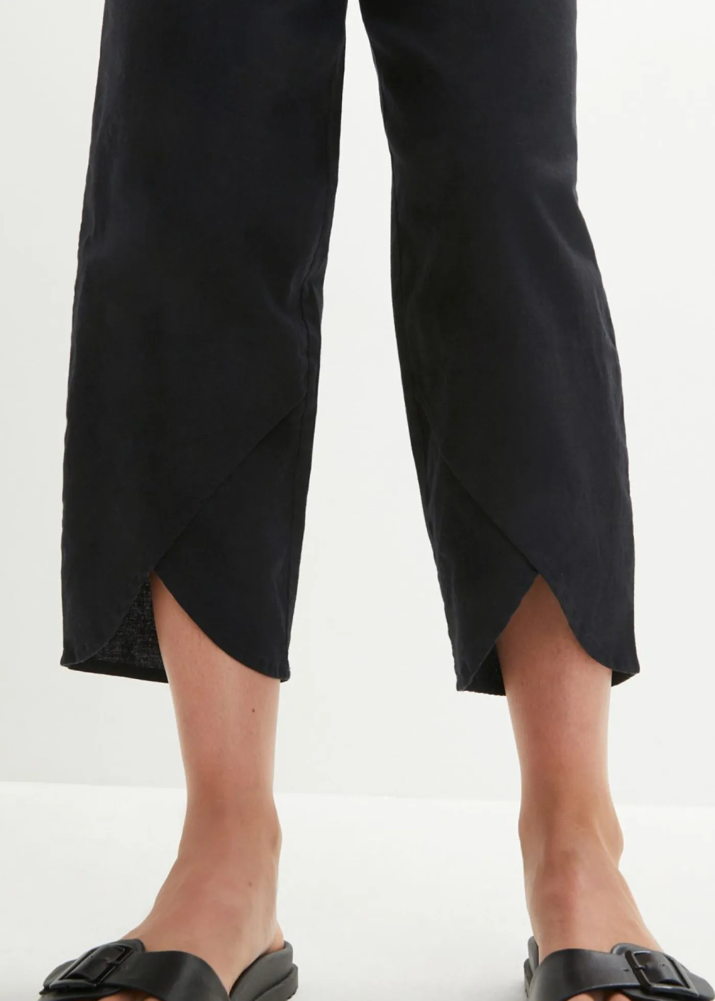 bonprix bonprix Esenciales|Pantalones>Pantalón pirata de mezcla de lino ligero Negro