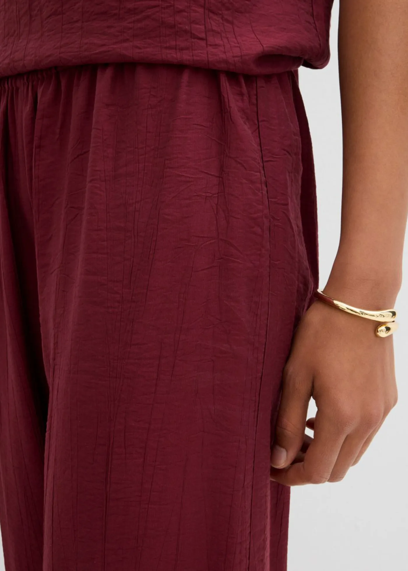 bonprix bonprix Conjuntos De Ropa|Esenciales>Pantalón sin cierre de mezcla de viscosa estructurada rojo avellana