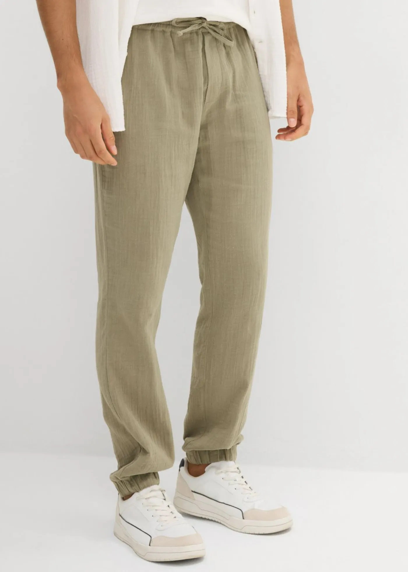 Hombre bonprix bonprix Pantalón sin cierre de muselina con corte regular y tapered