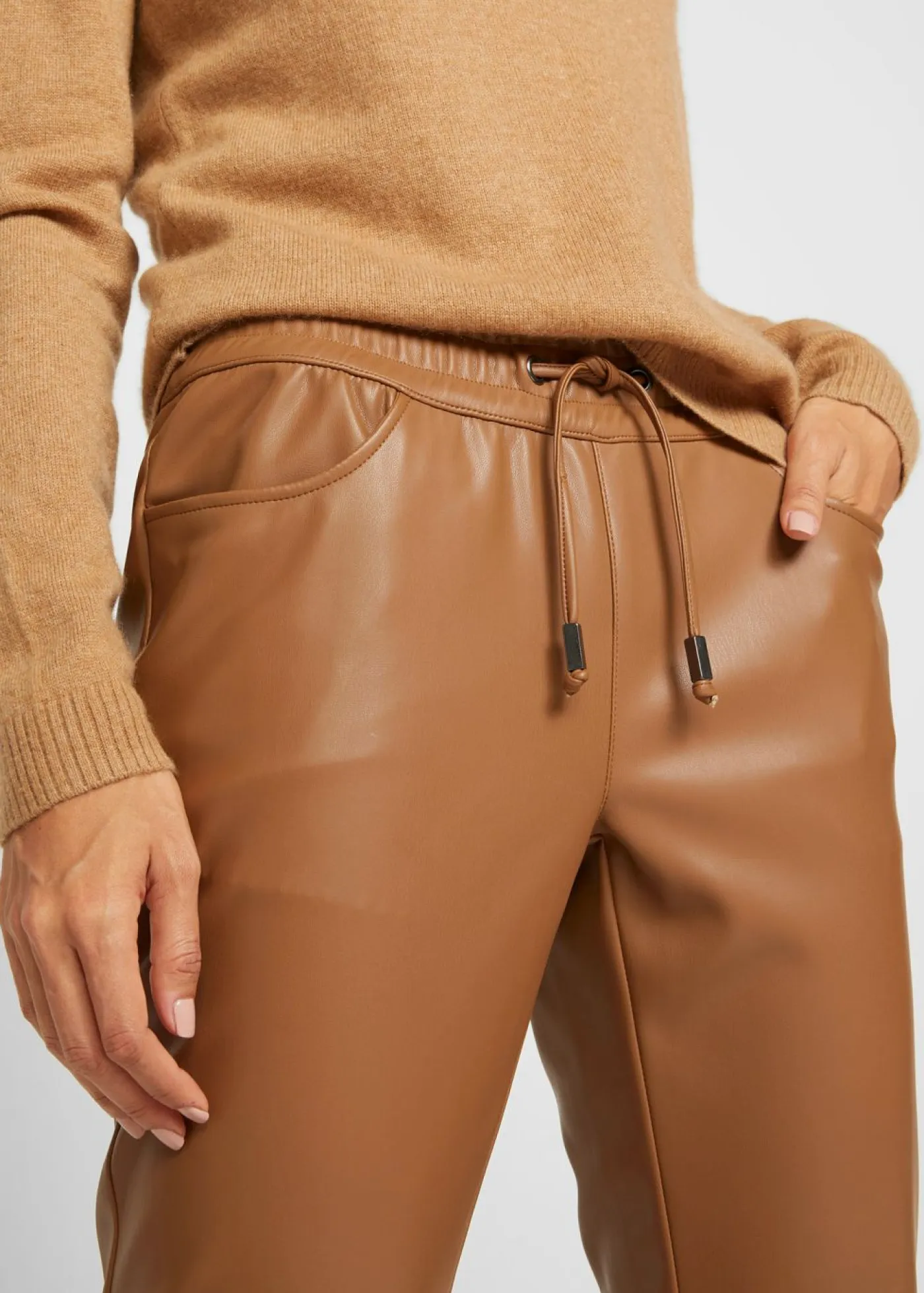 bonprix bonprix Pantalones>Pantalón sin cierre de piel sintética Marrón moka