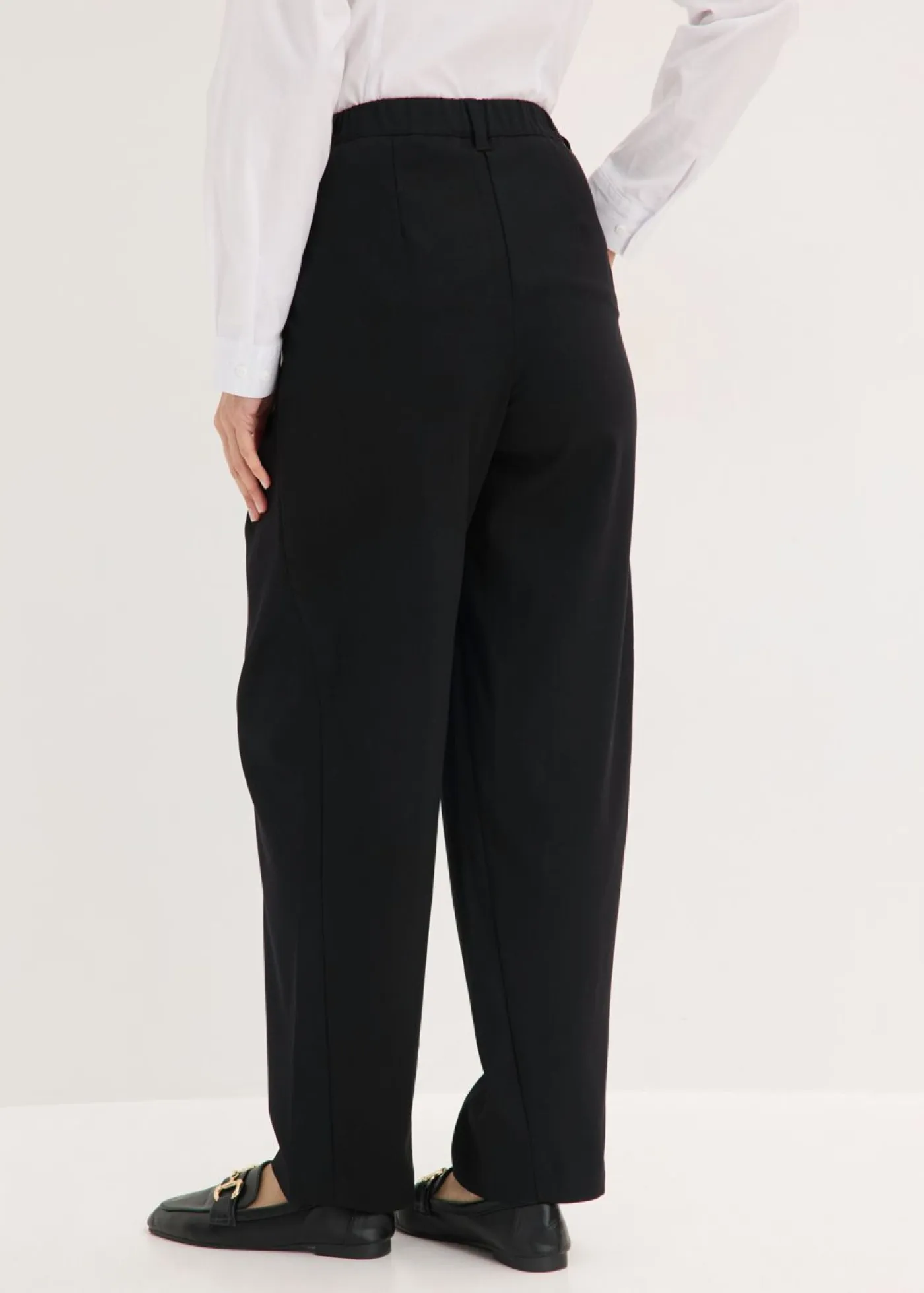 bonprix bonprix Pantalones>Pantalón tipo barrel con pinzas Negro